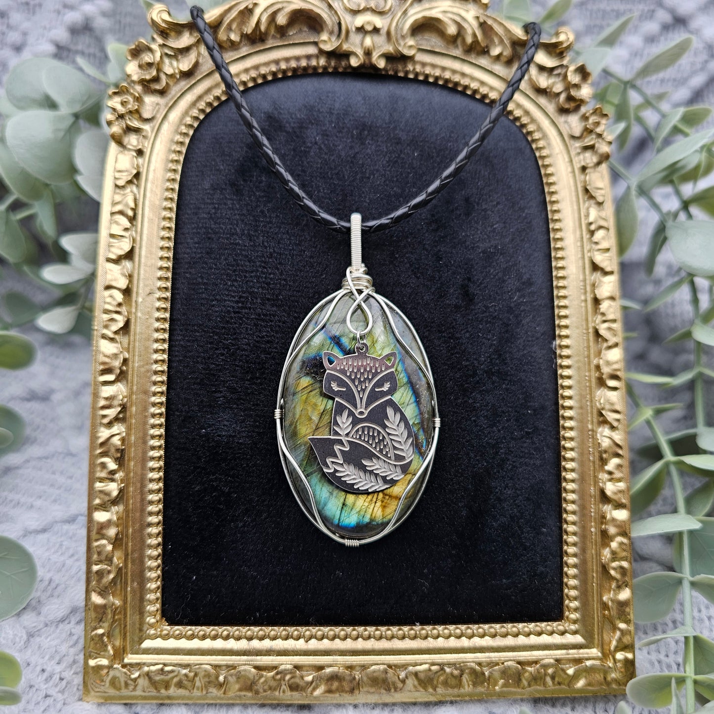 Labradorite & Fox Pendant | Jewelry Wire | Gemstone Necklace