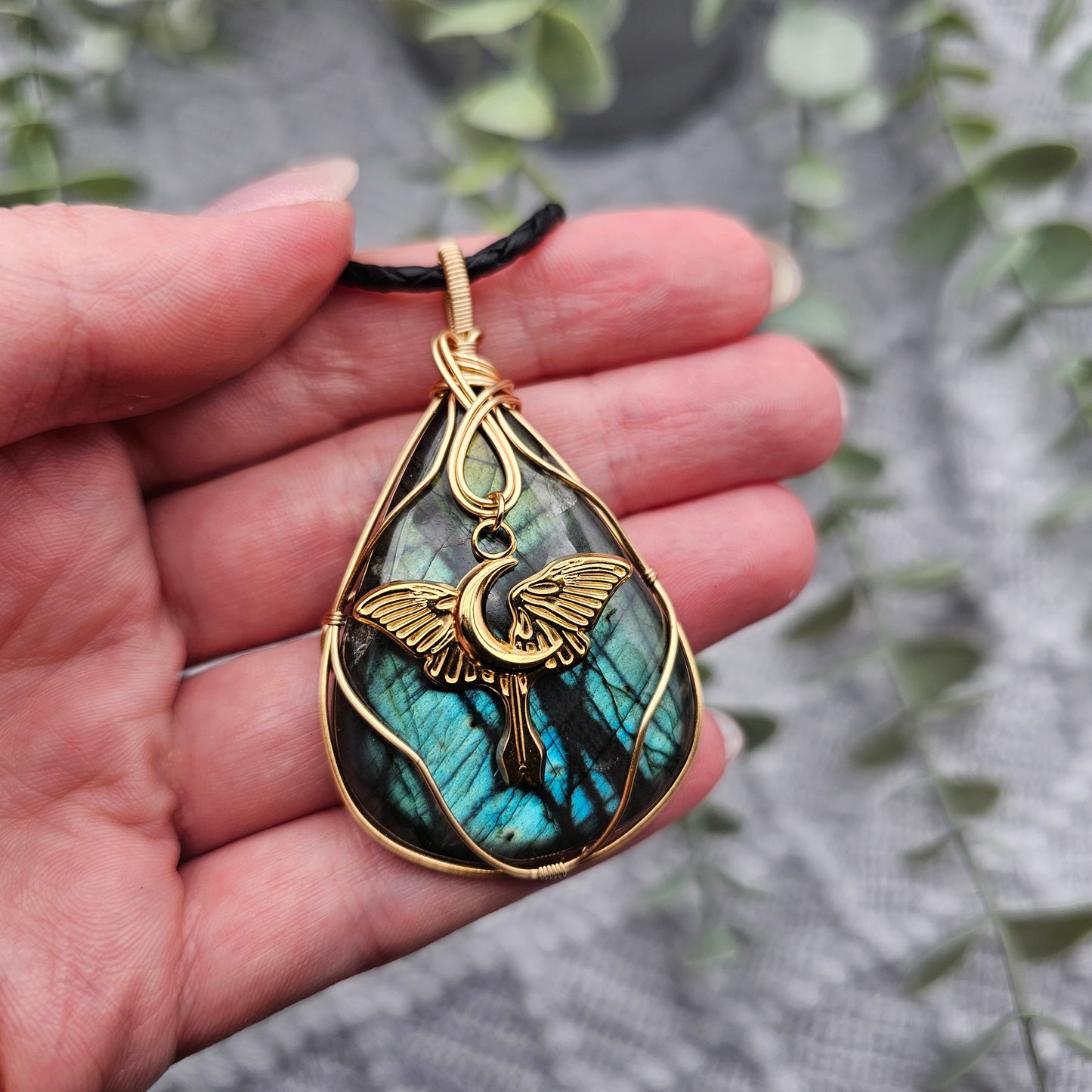 Labradorit & Motte Anhänger | Schmuckdraht | Edelstein Halskette