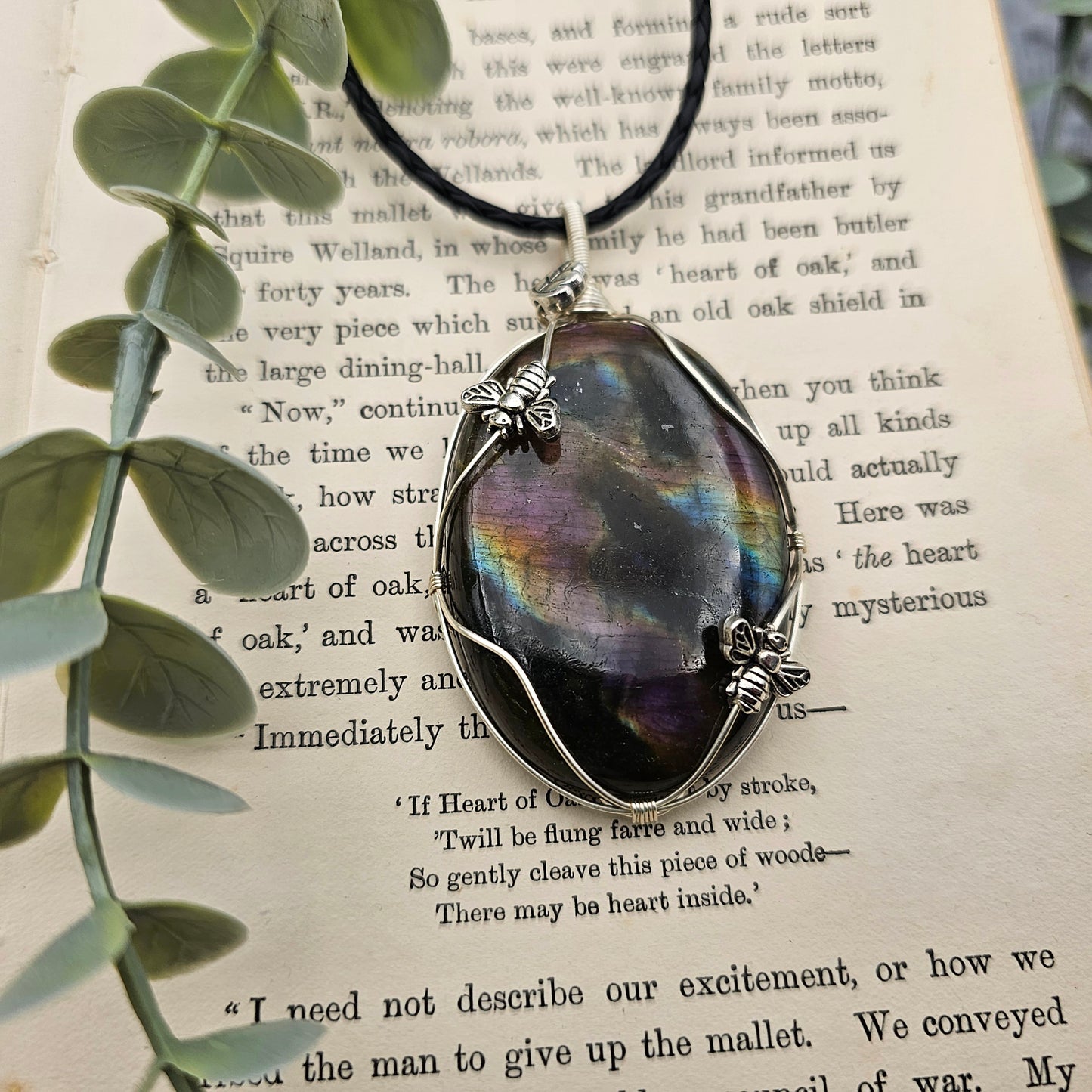 Labradorit & Bienen Anhänger | Schmuckdraht | Edelstein Halskette