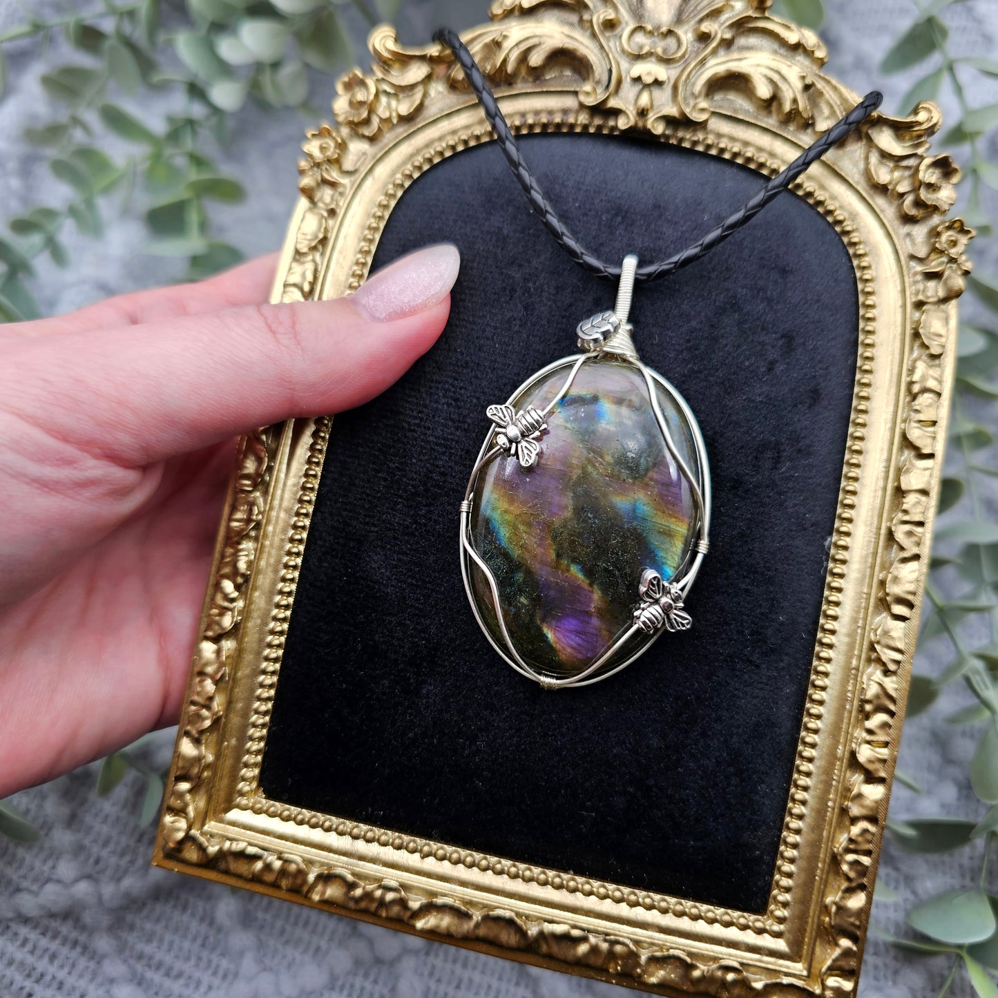 Labradorit & Bienen Anhänger | Schmuckdraht | Edelstein Halskette