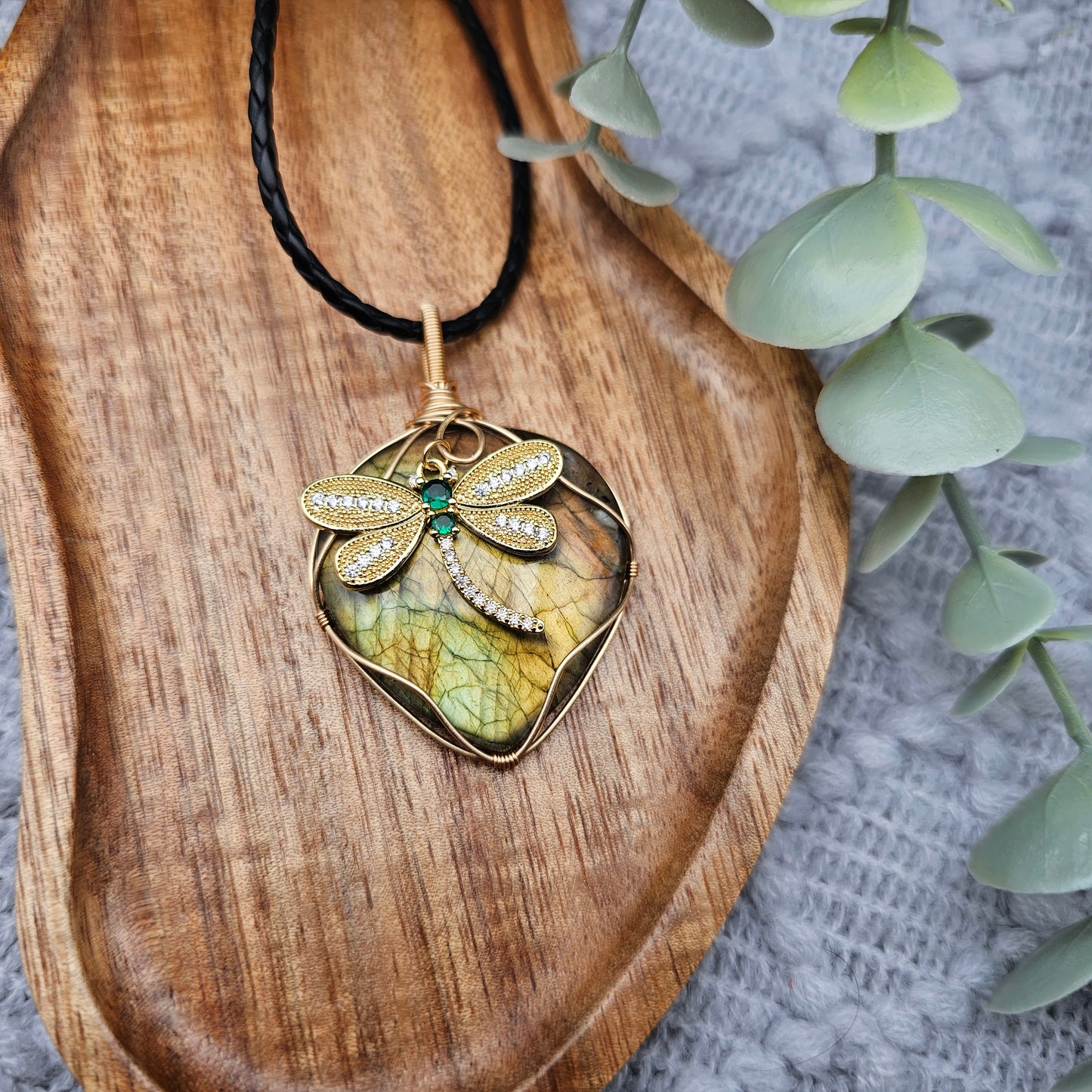 Labradorit & Libelle Anhänger | Schmuckdraht | Edelstein Halskette