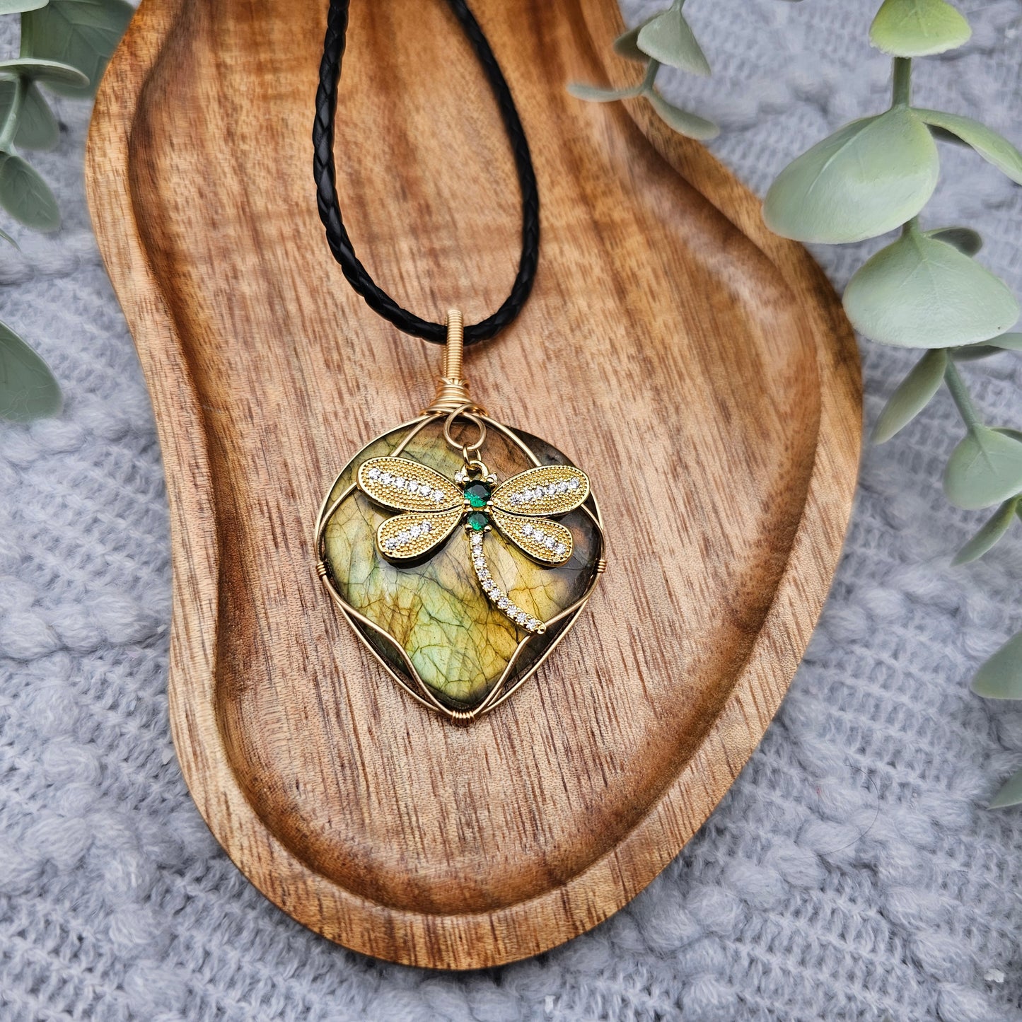 Labradorit & Libelle Anhänger | Schmuckdraht | Edelstein Halskette