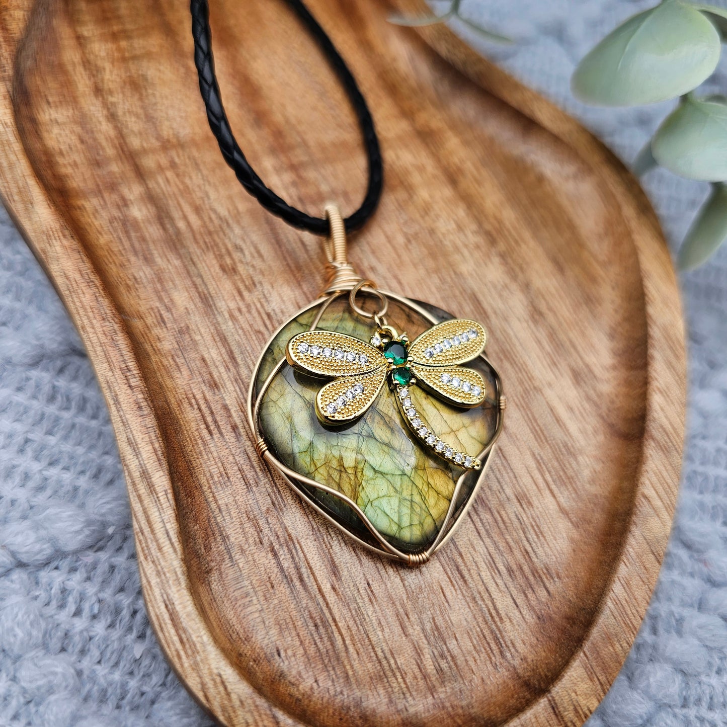 Labradorit & Libelle Anhänger | Schmuckdraht | Edelstein Halskette