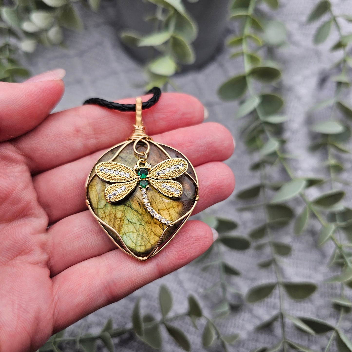 Labradorit & Libelle Anhänger | Schmuckdraht | Edelstein Halskette