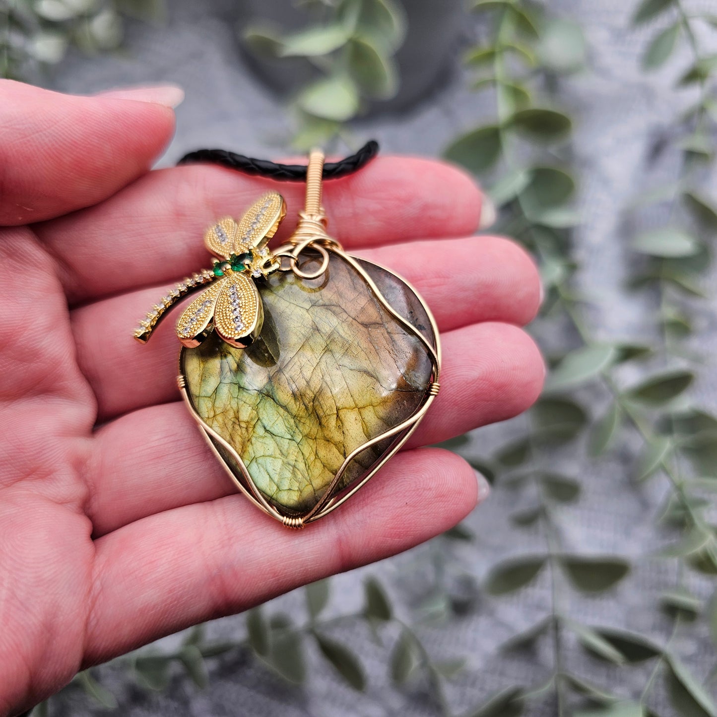 Labradorit & Libelle Anhänger | Schmuckdraht | Edelstein Halskette