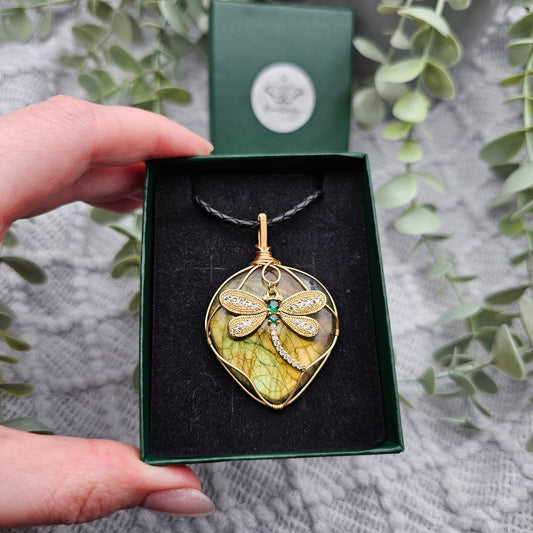 Labradorit & Libelle Anhänger | Schmuckdraht | Edelstein Halskette