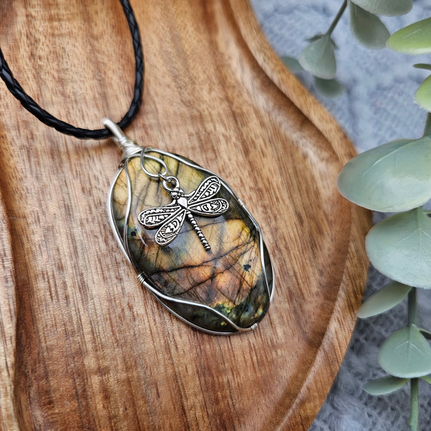 Labradorit & Libelle Anhänger | Schmuckdraht | Edelstein Halskette