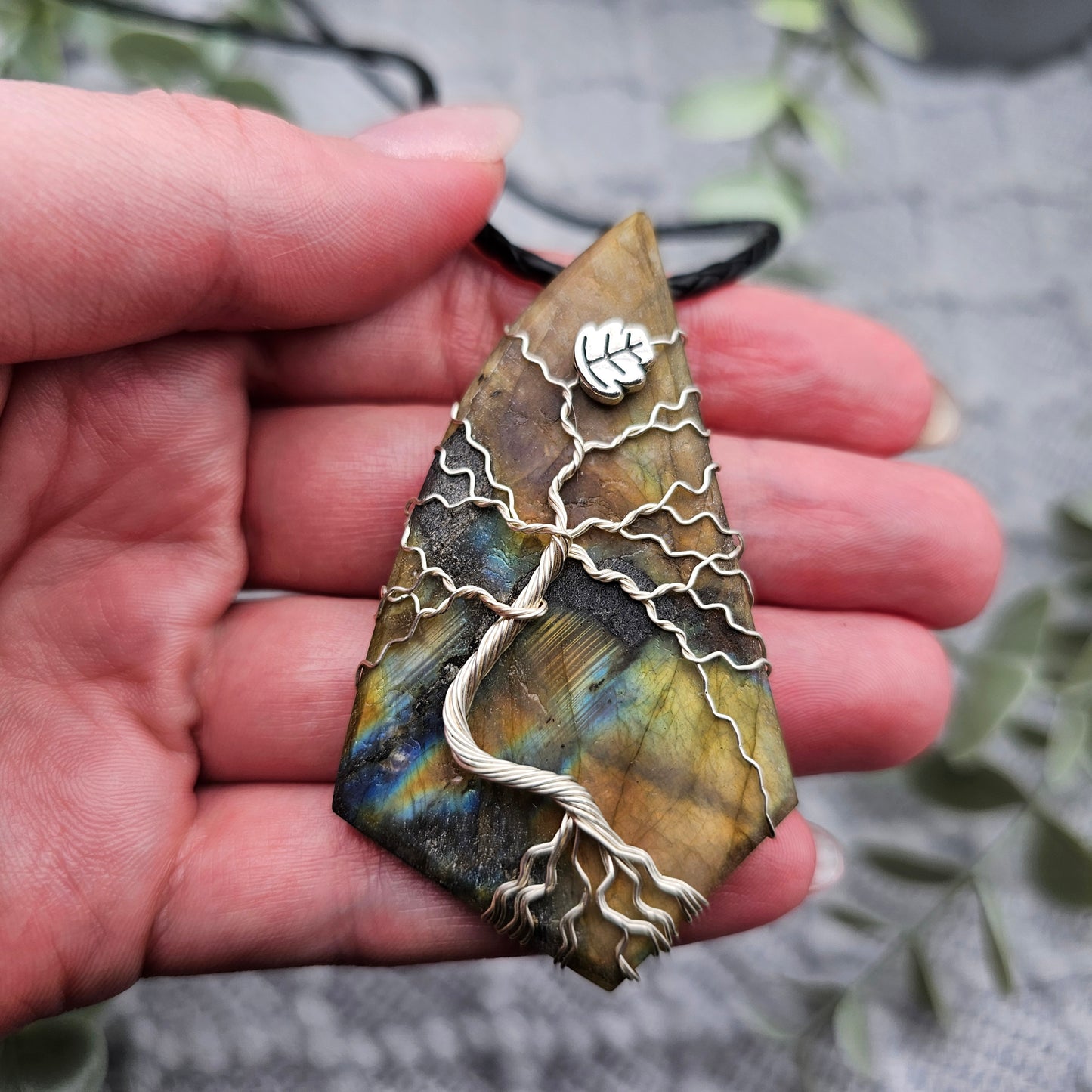 Labradorit roh Platte Lebensbaum Anhänger | Schmuckdraht | Edelstein Halskette