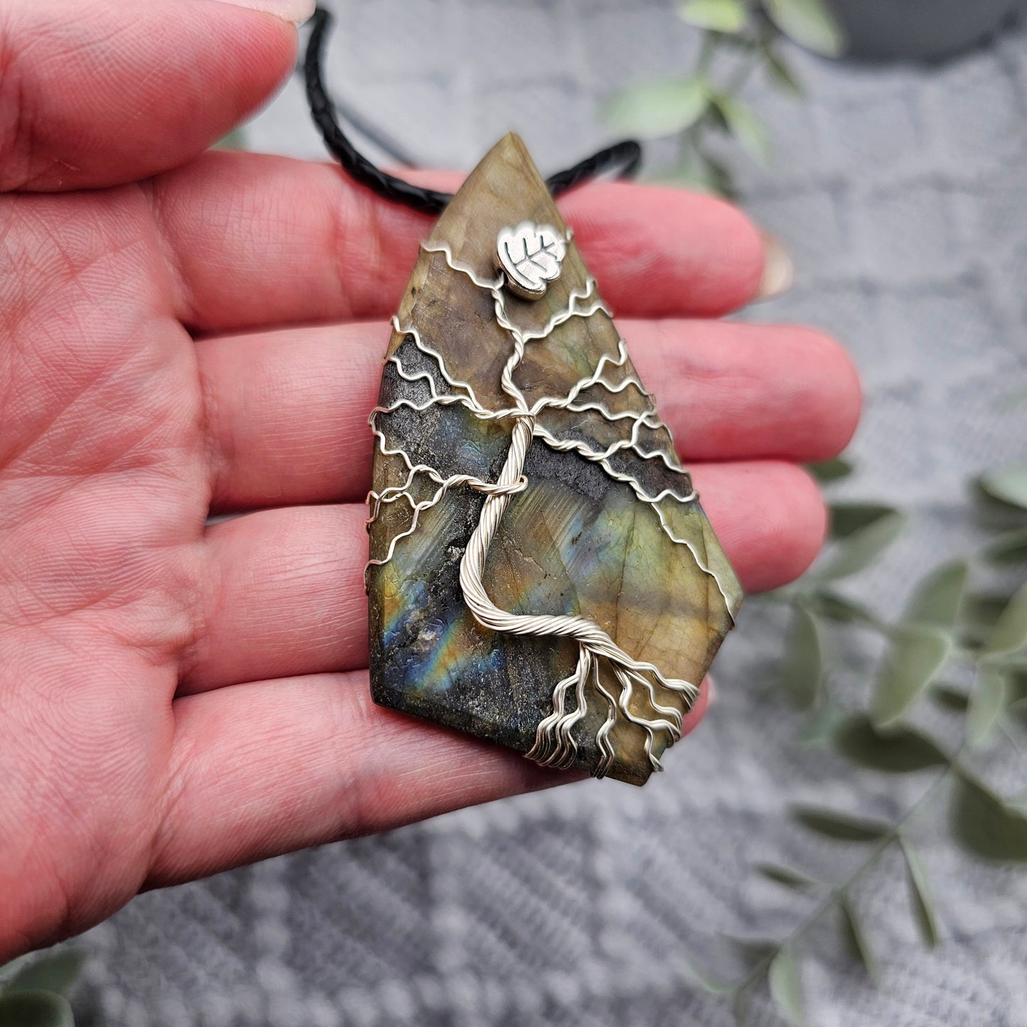 Labradorit roh Platte Lebensbaum Anhänger | Schmuckdraht | Edelstein Halskette