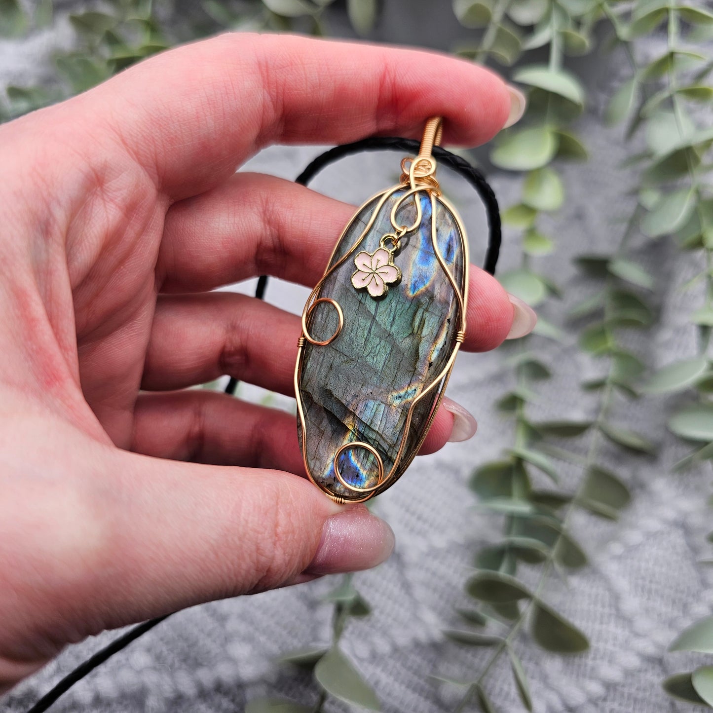 Labradorite & Sakura Pendant | Jewelry Wire | Gemstone Necklace