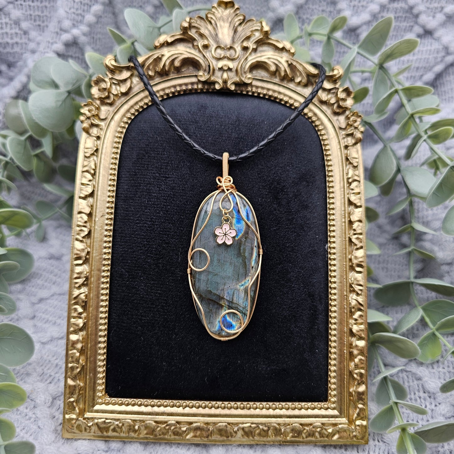 Labradorit & Sakura Anhänger | Schmuckdraht | Edelstein Halskette