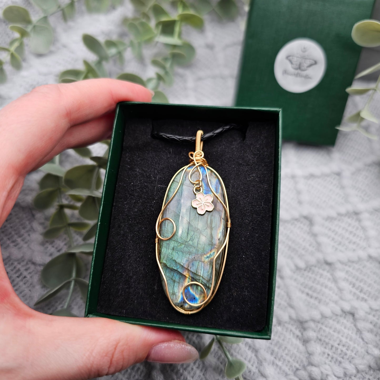 Labradorit & Sakura Anhänger | Schmuckdraht | Edelstein Halskette