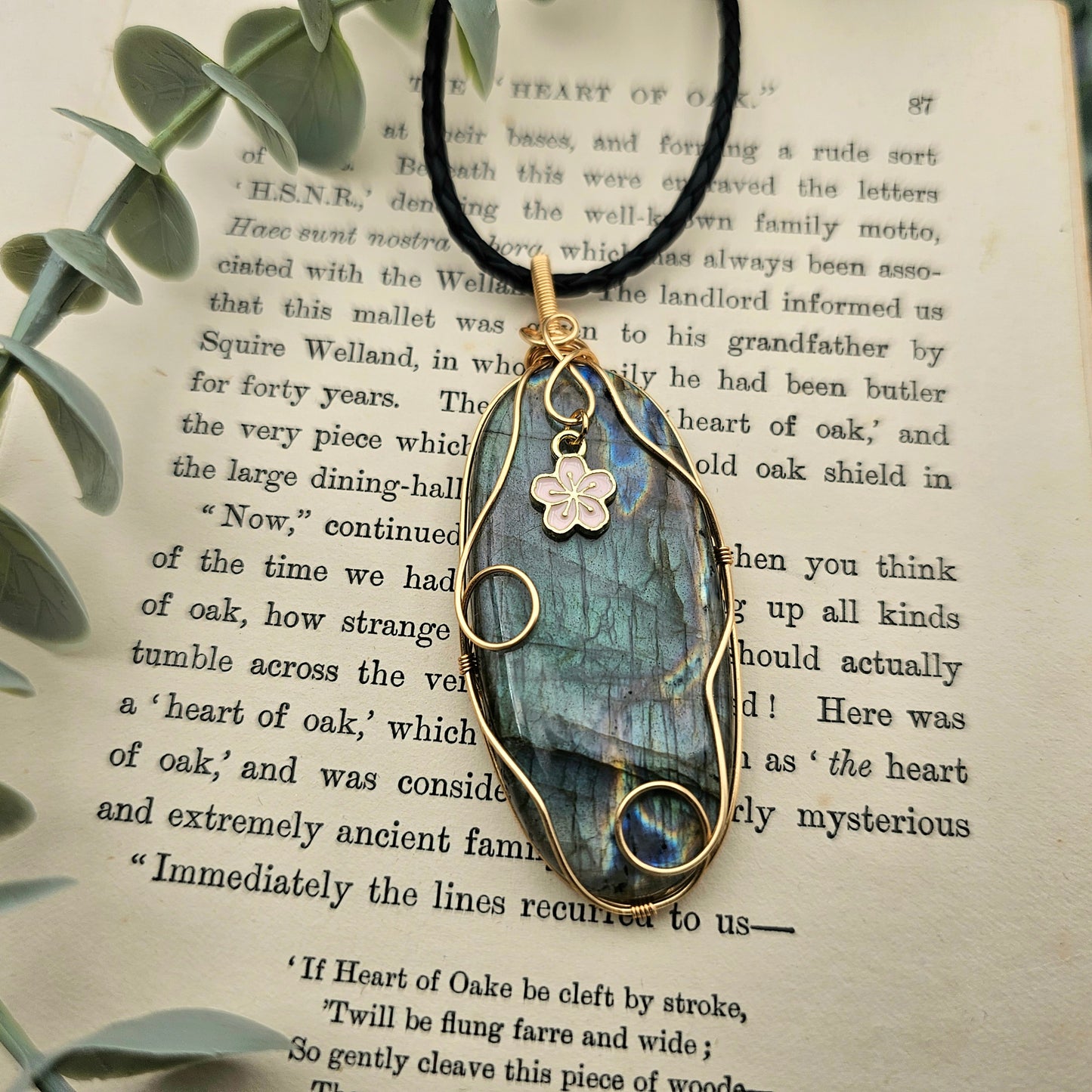 Labradorit & Sakura Anhänger | Schmuckdraht | Edelstein Halskette