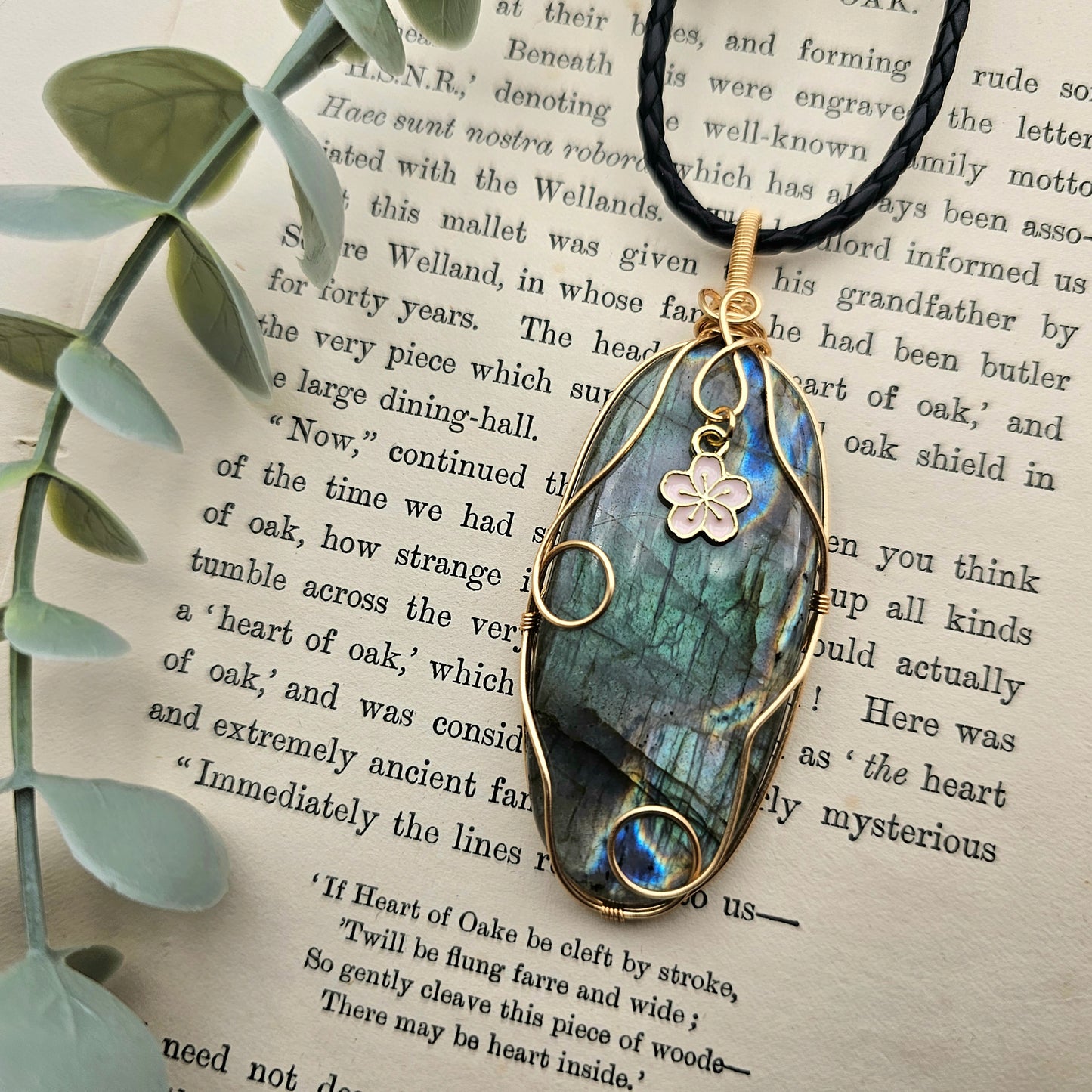 Labradorit & Sakura Anhänger | Schmuckdraht | Edelstein Halskette