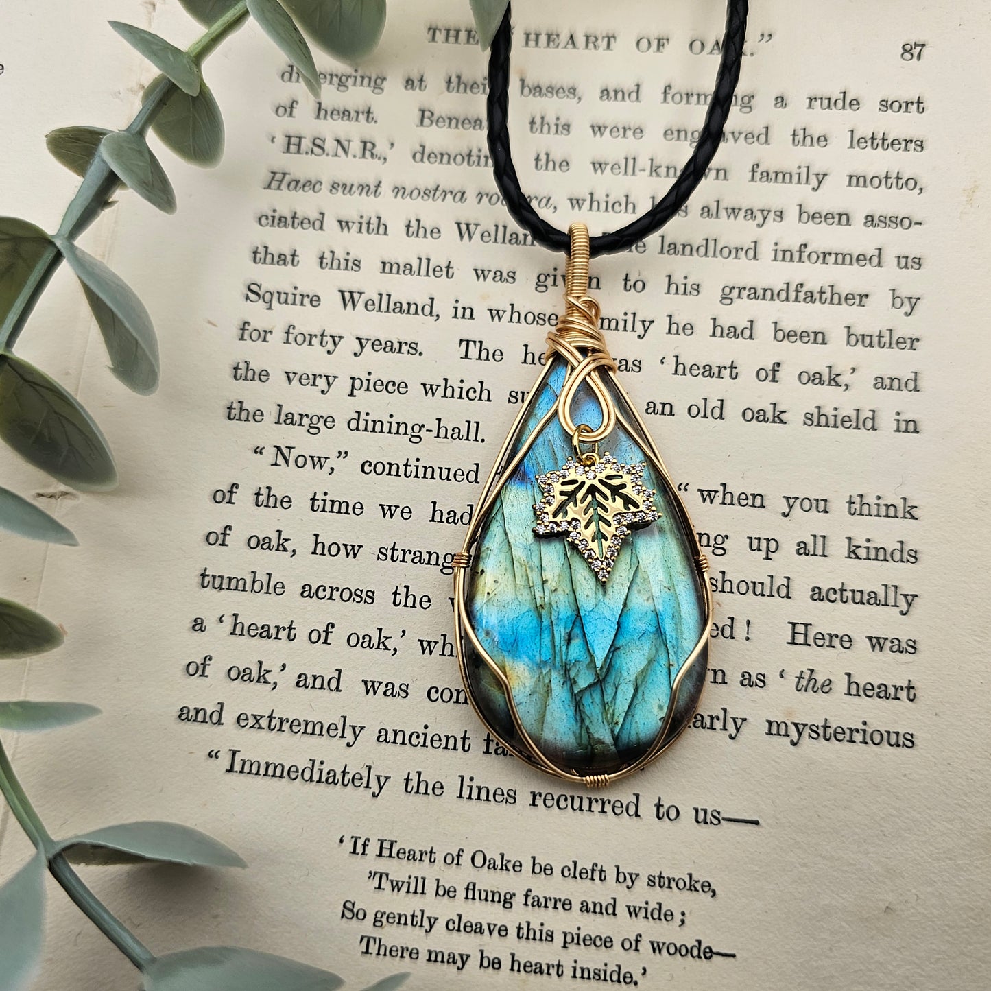 Labradorit & Ahornblatt Anhänger | Schmuckdraht | Edelstein Halskette