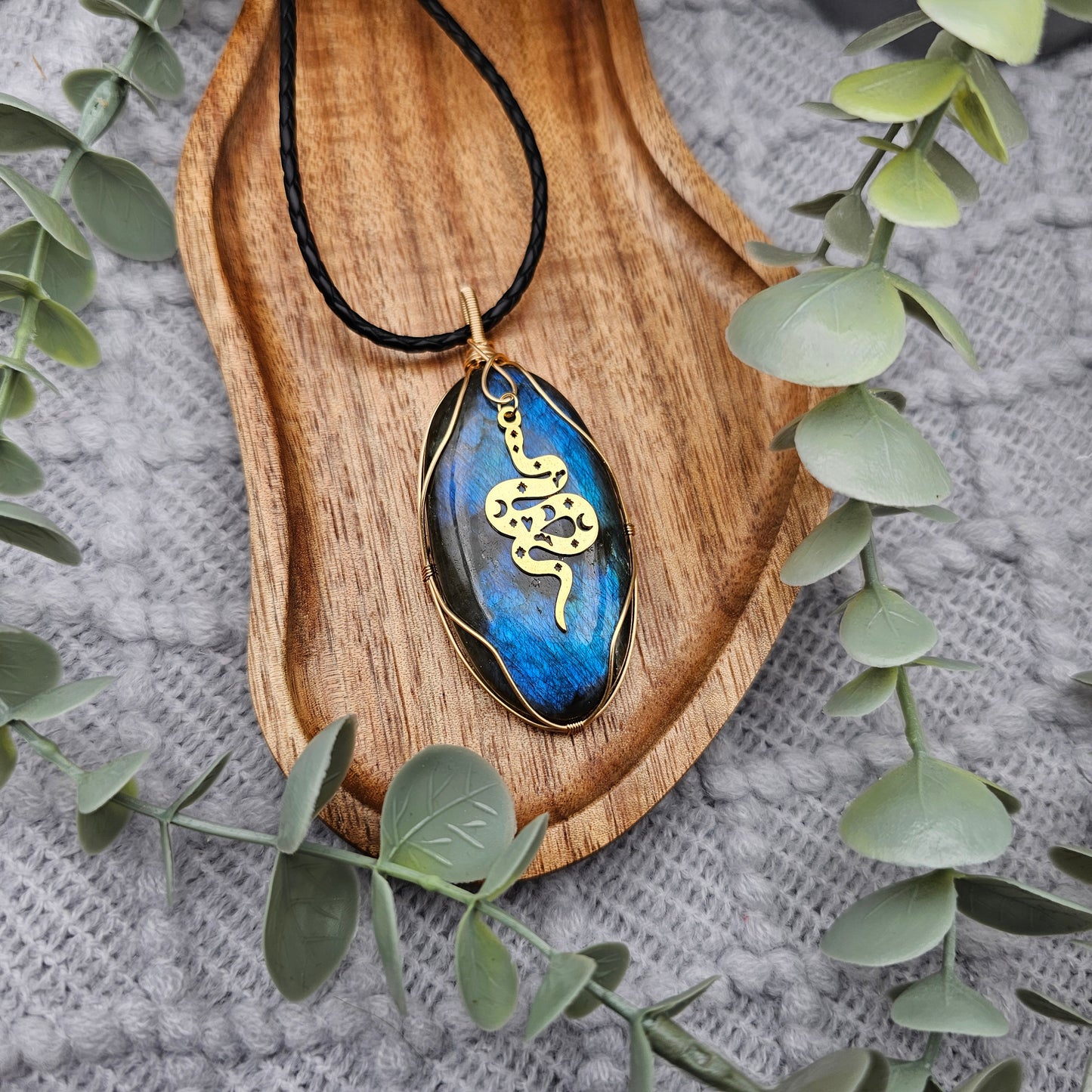 Labradorite & Snake Pendant | Jewelry Wire | Gemstone Necklace