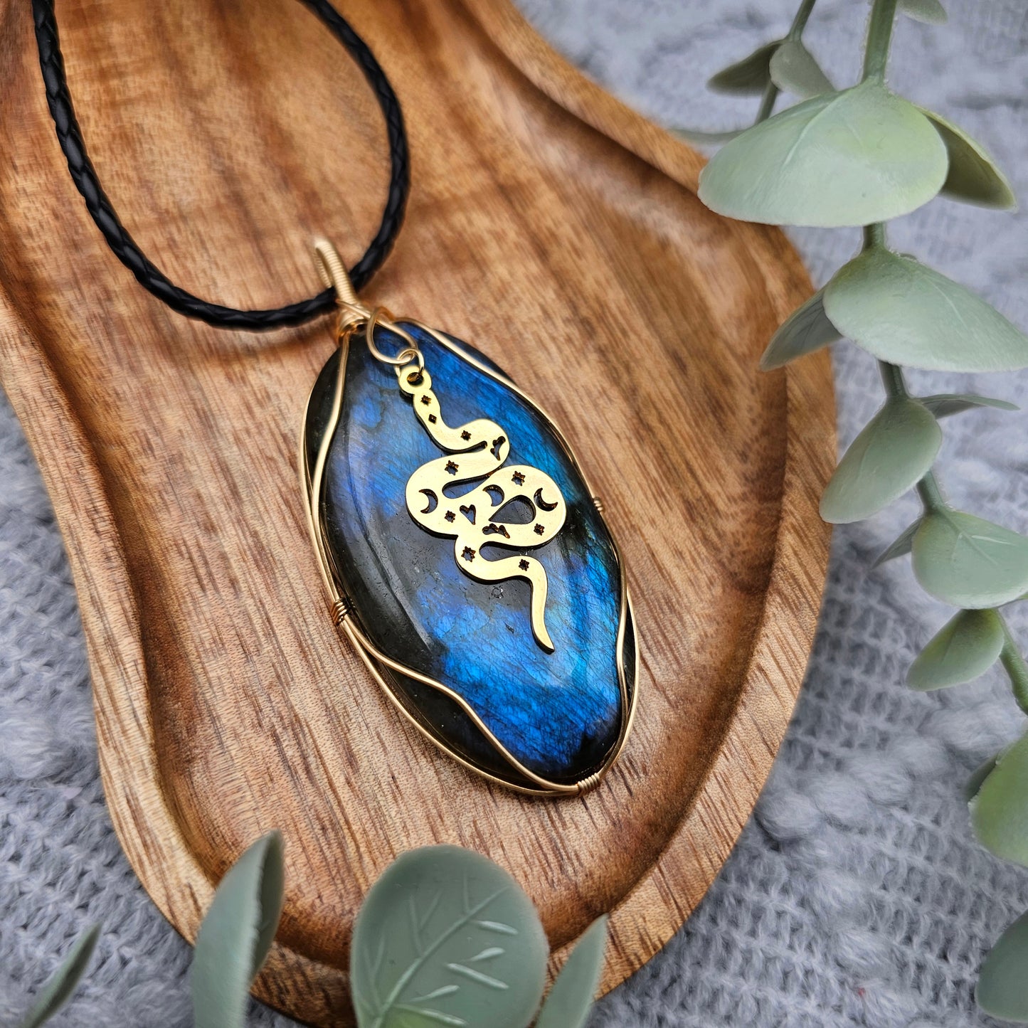 Labradorit & Schlange Anhänger | Schmuckdraht | Edelstein Halskette