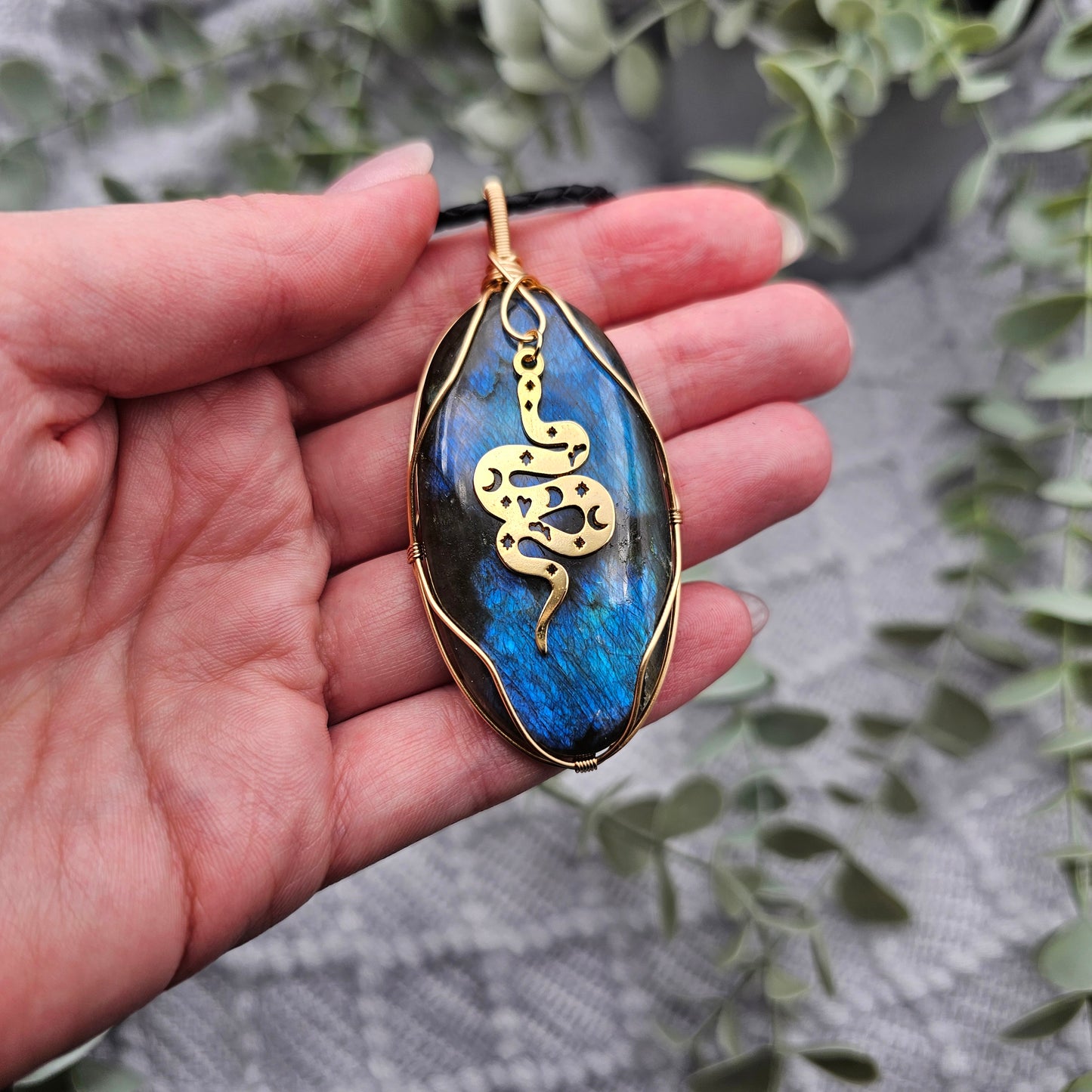 Labradorit & Schlange Anhänger | Schmuckdraht | Edelstein Halskette