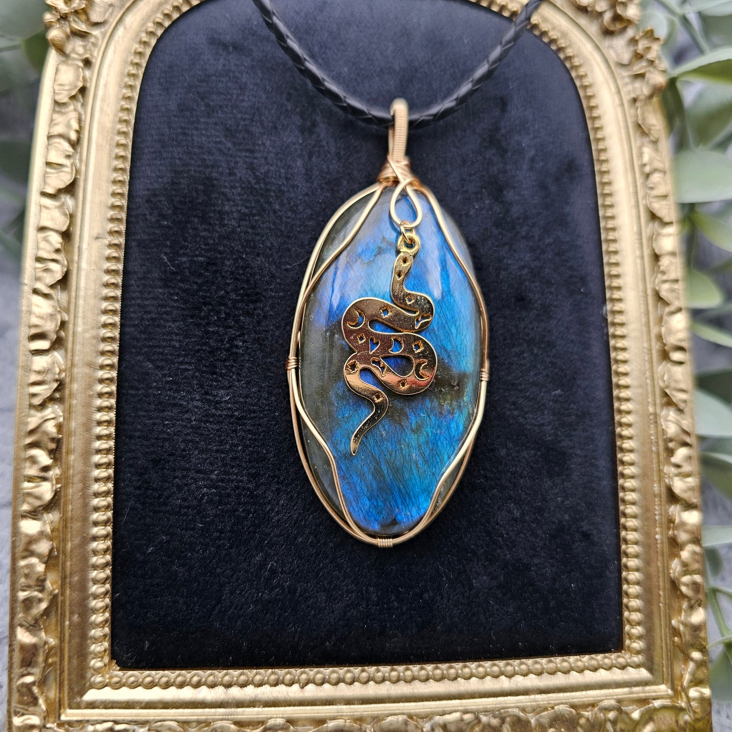 Labradorit & Schlange Anhänger | Schmuckdraht | Edelstein Halskette