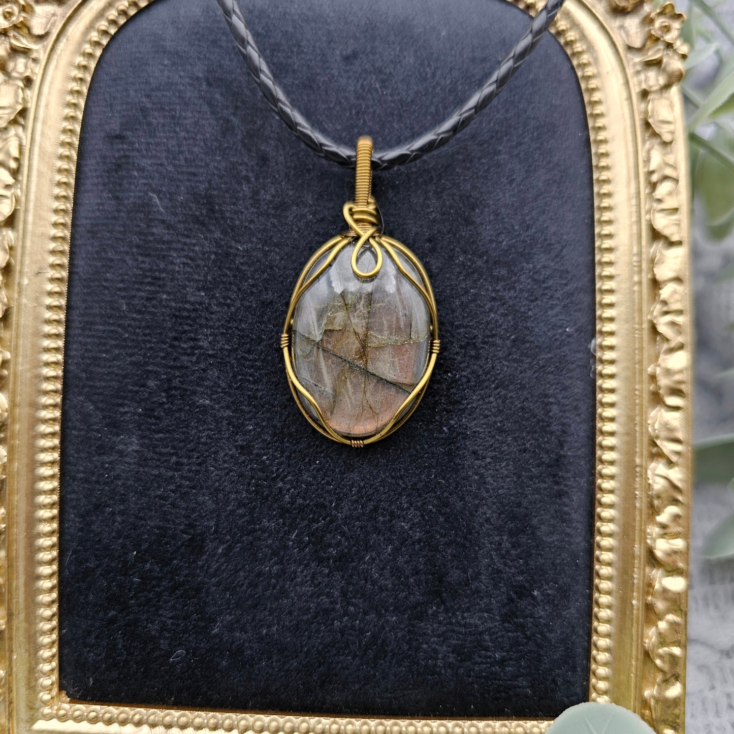 Labradorite Pendant | Jewelry Wire | Gemstone Necklace