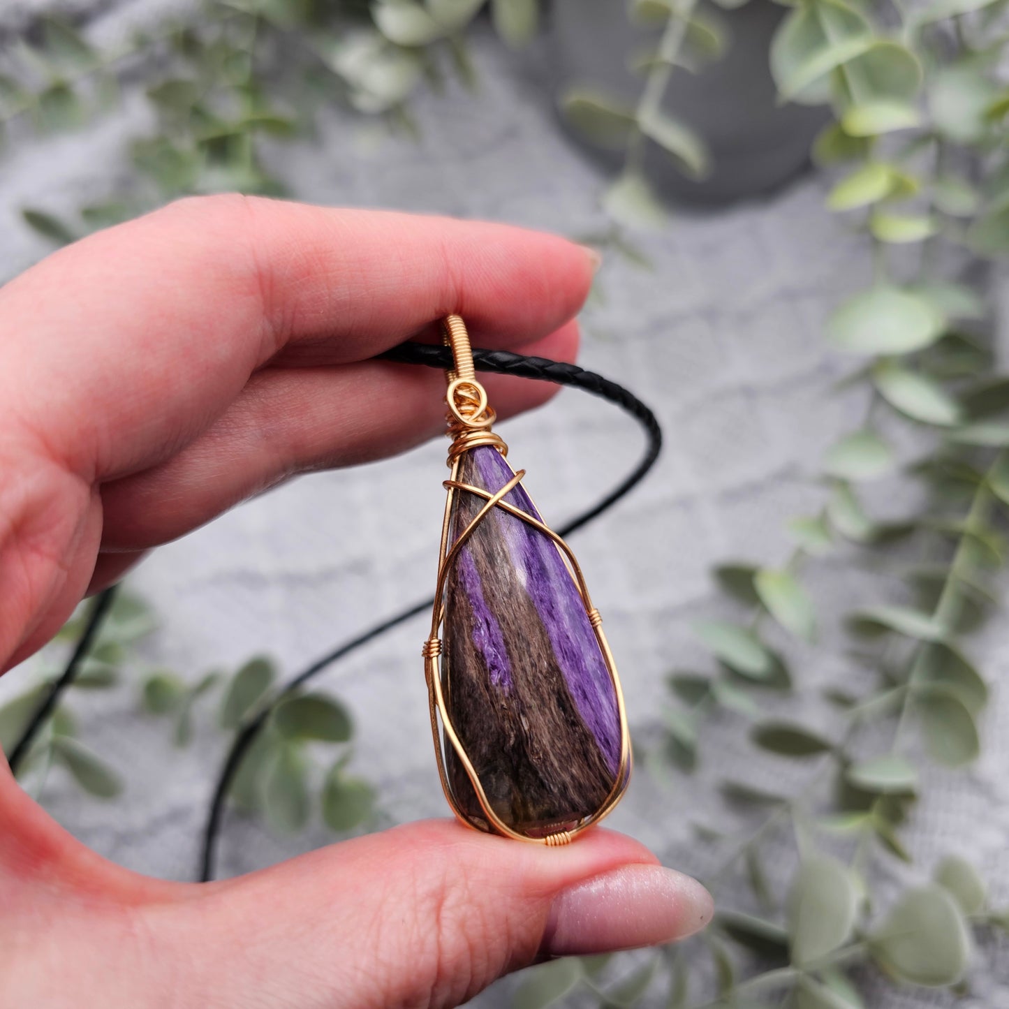 Charoit Anhänger | Schmuckdraht | Edelstein Halskette