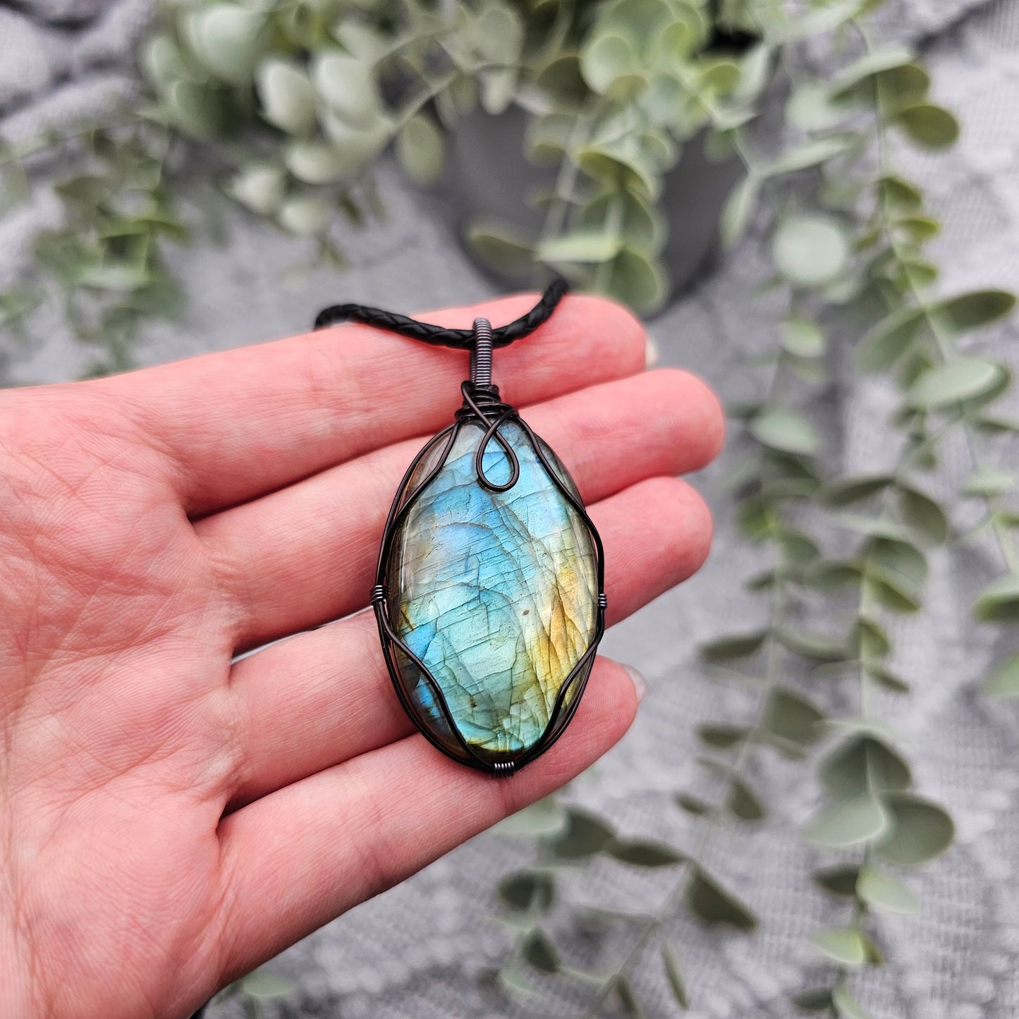 Labradorite Pendant | Jewelry Wire | Gemstone Necklace