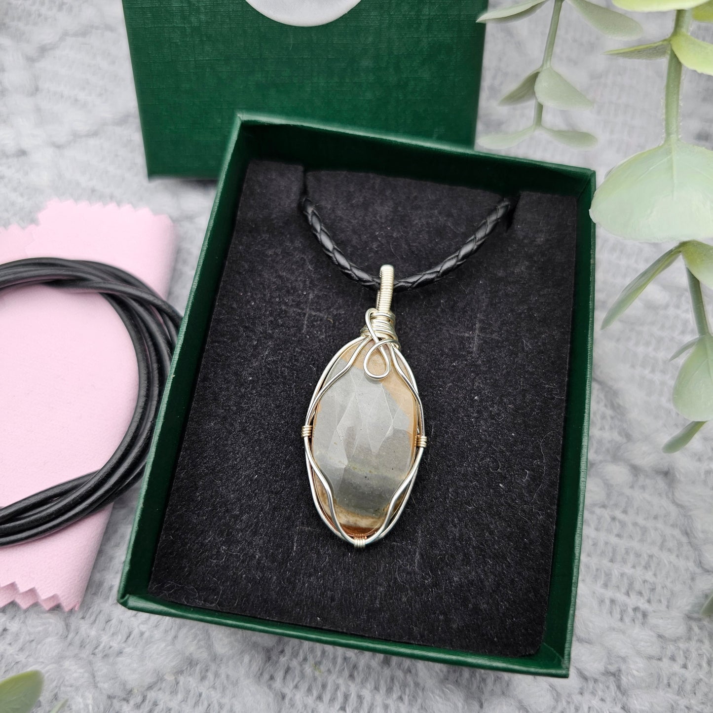 Jaspis Anhänger | Schmuckdraht | Edelstein Halskette