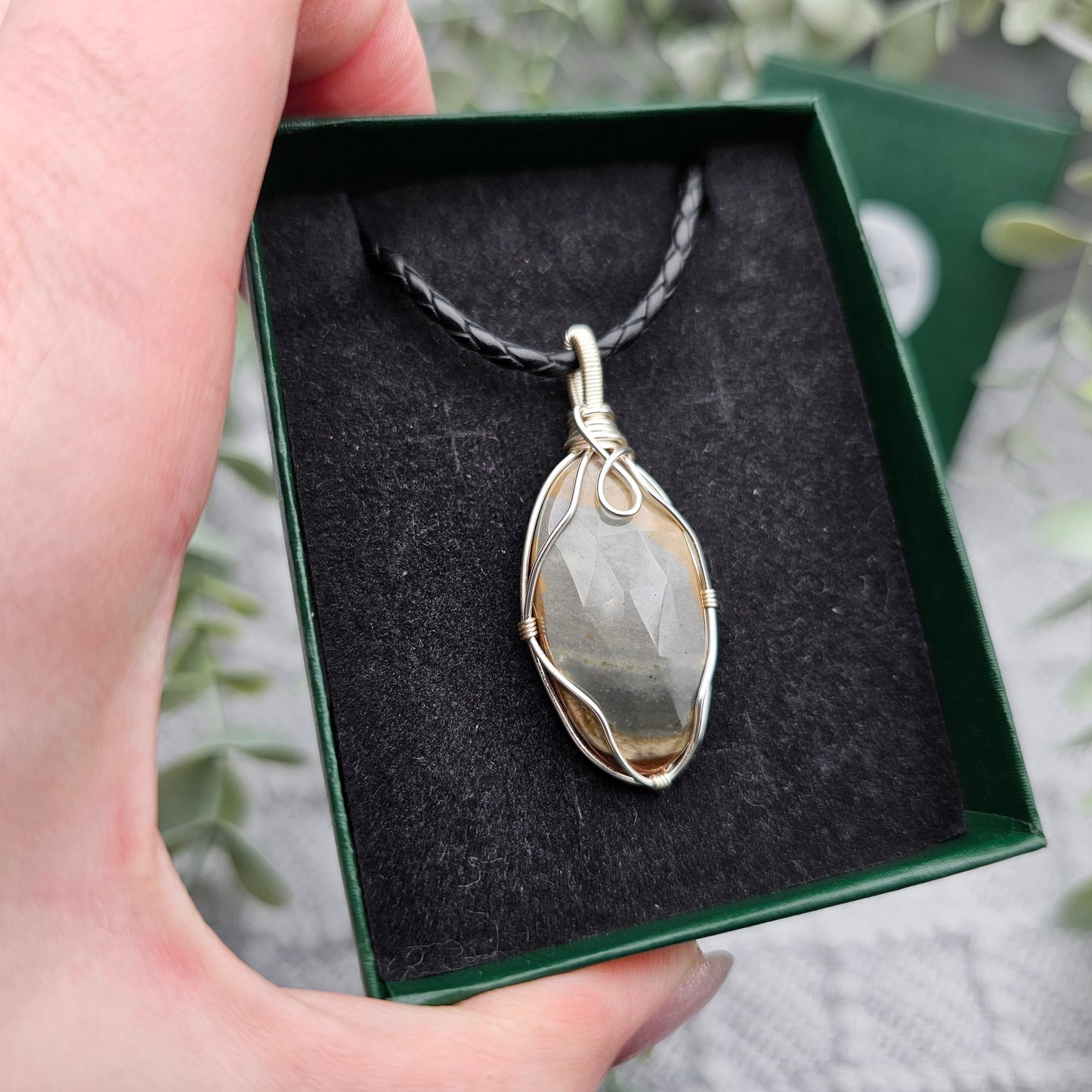 Jaspis Anhänger | Schmuckdraht | Edelstein Halskette