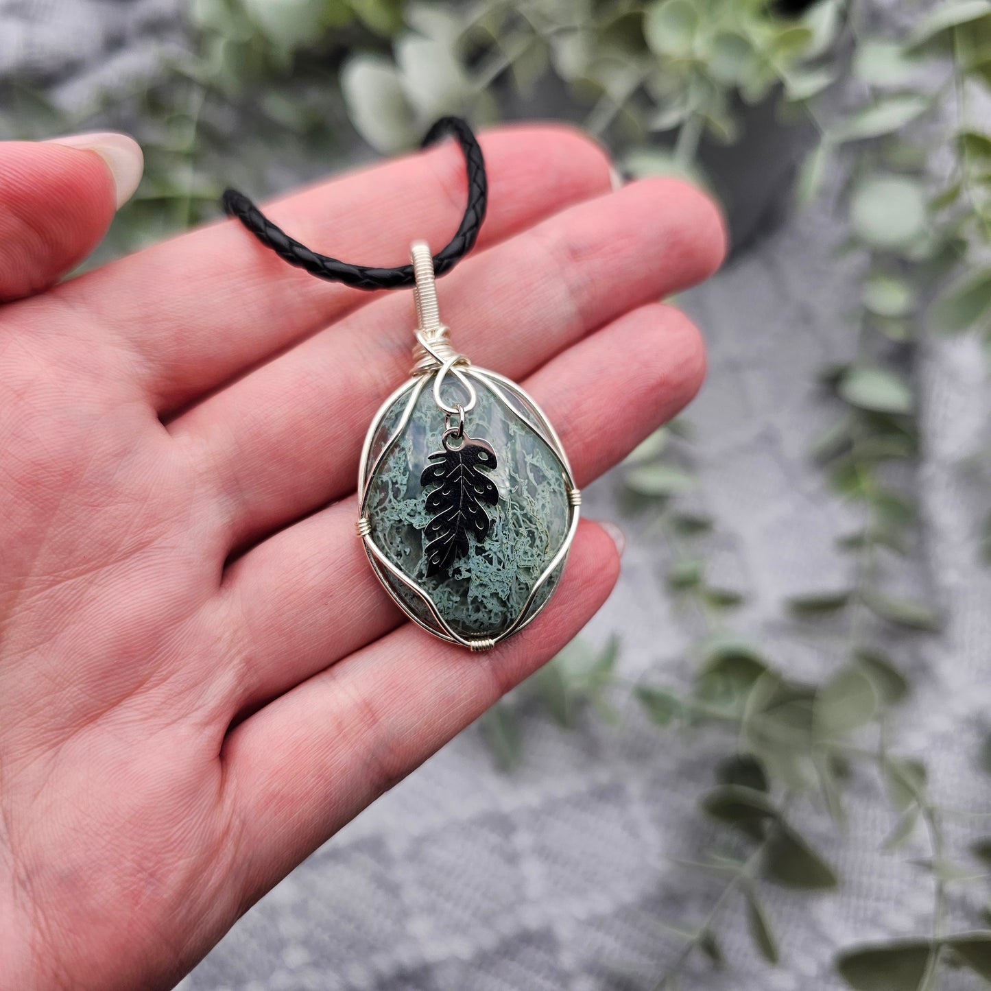 Moosachat & Blatt Anhänger | Schmuckdraht | Edelstein Halskette