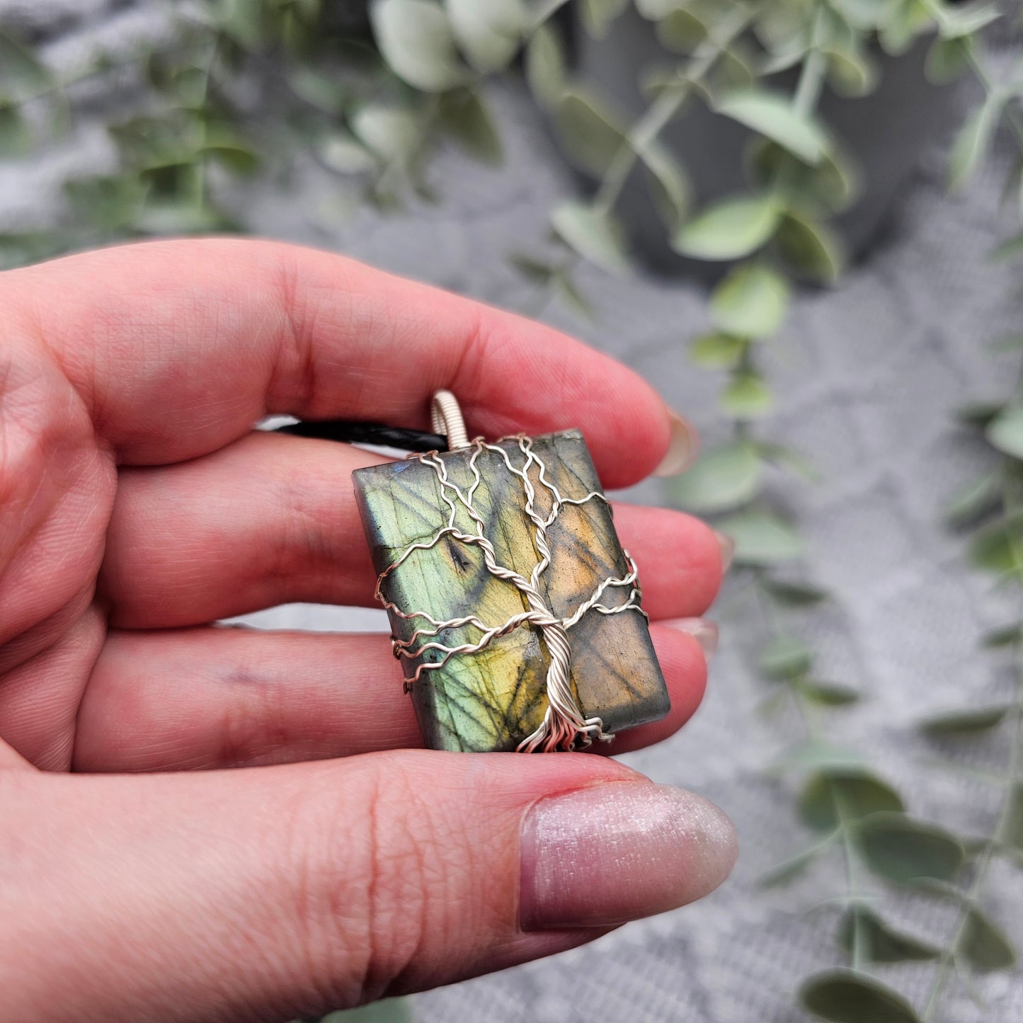 Labradorit Lebensbaum Anhänger | Schmuckdraht | Edelstein Halskette