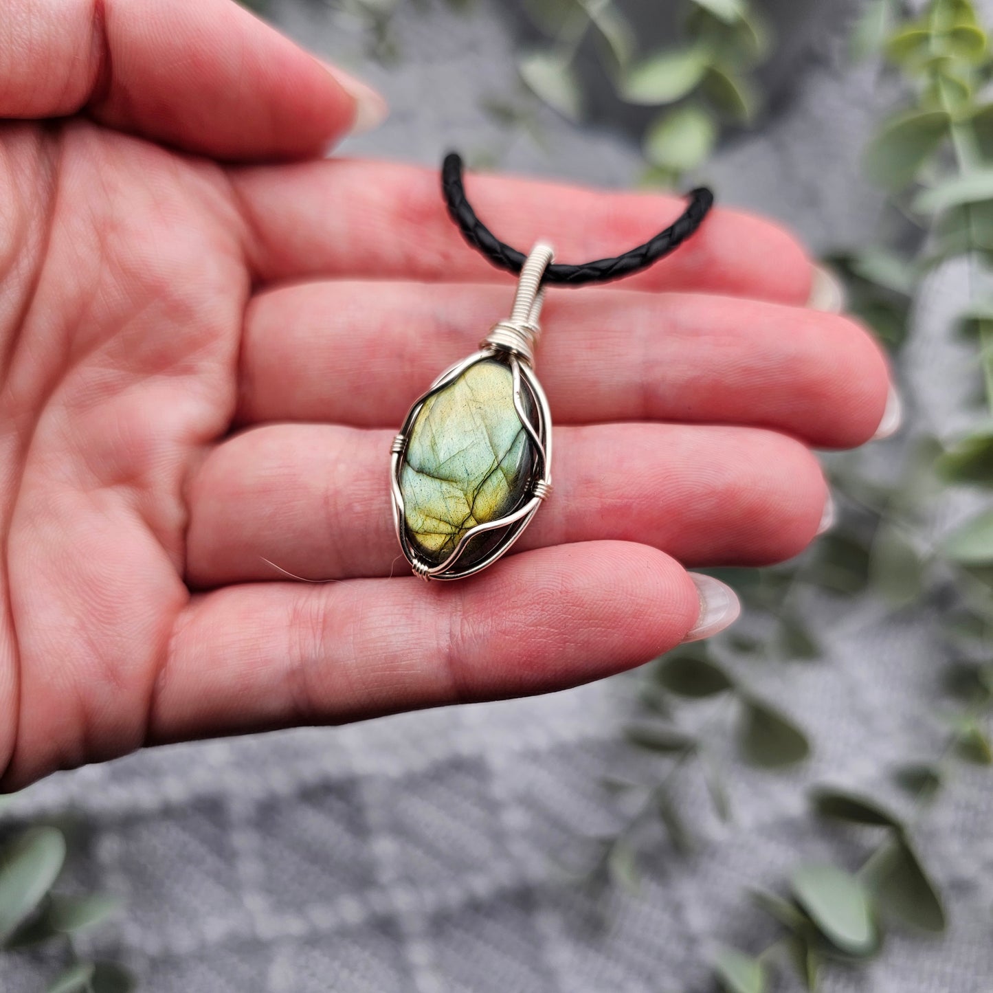 Labradorit Anhänger | Schmuckdraht | Edelstein Halskette