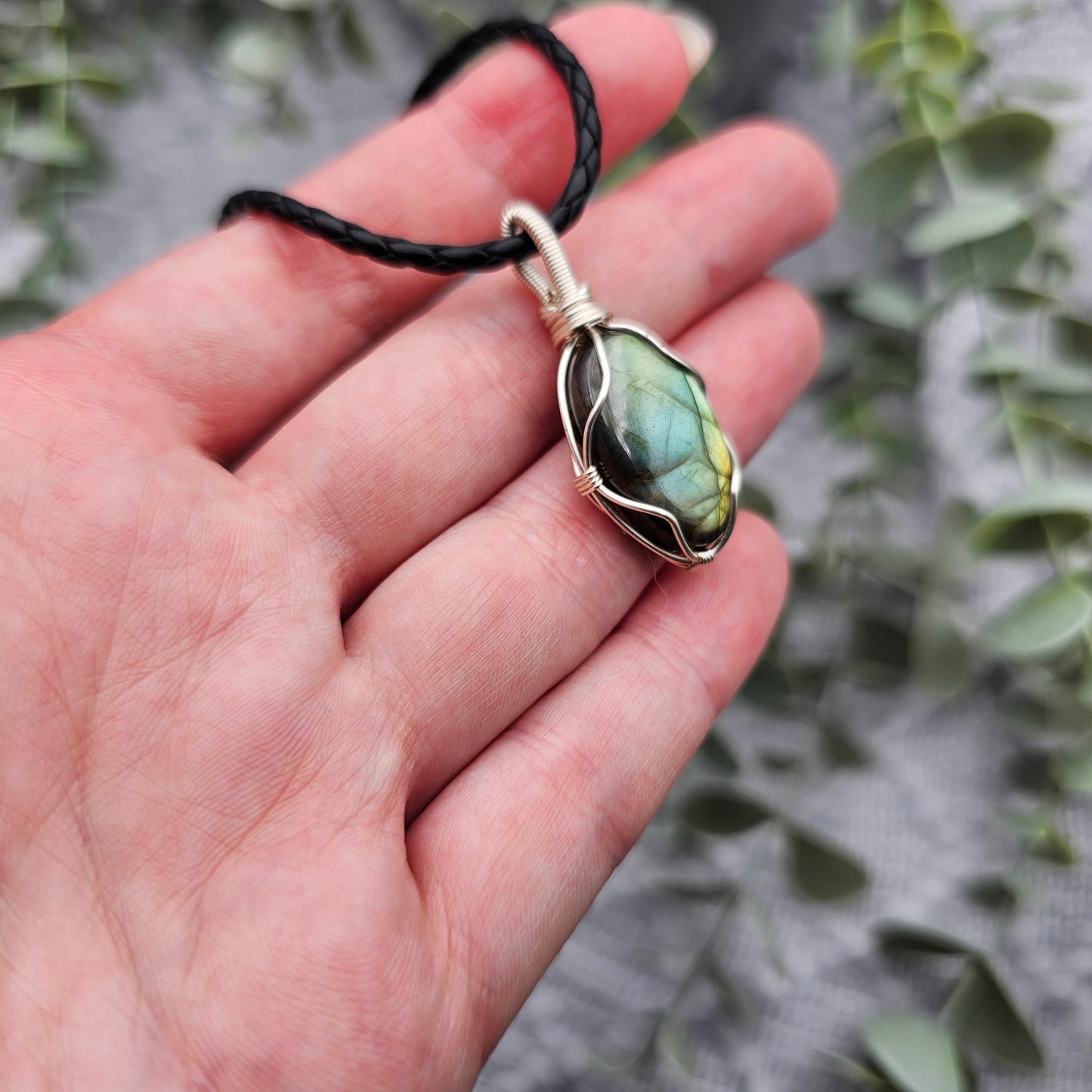 Labradorit Anhänger | Schmuckdraht | Edelstein Halskette