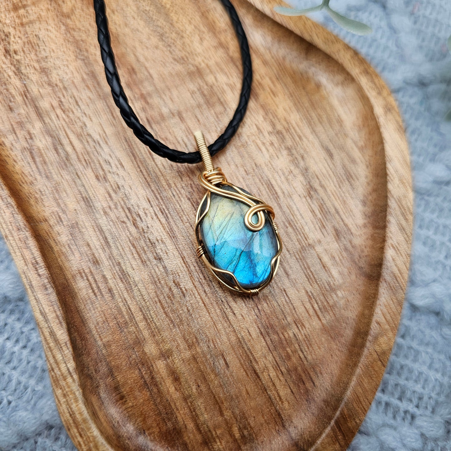 Labradorit Anhänger | Schmuckdraht | Edelstein Halskette