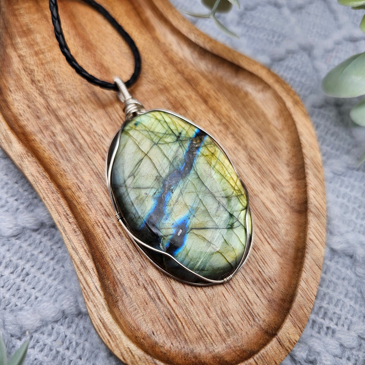 Labradorite Pendant | 925 Silver | Gemstone Necklace