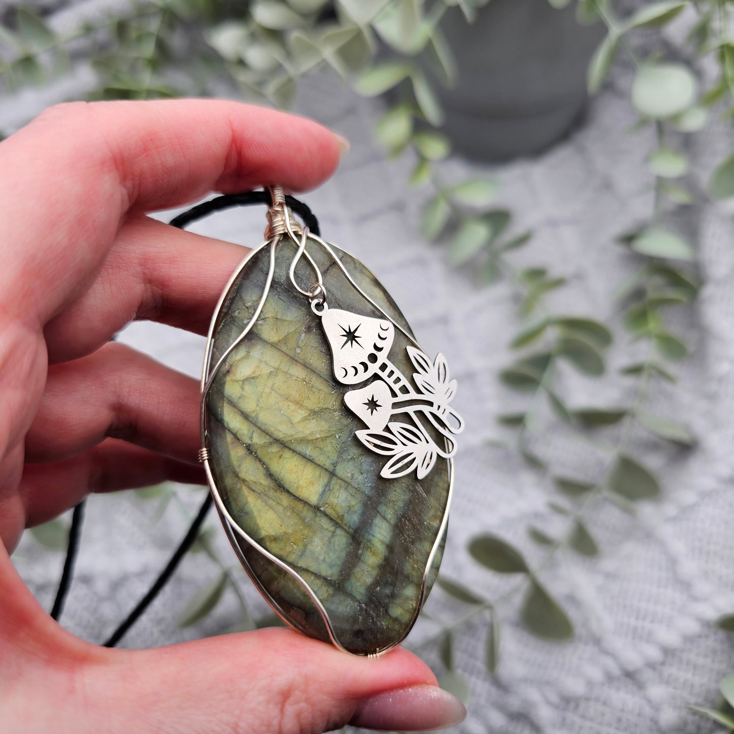 Labradorit matt & Pilze Anhänger | 925er Silber | Edelstein Halskette