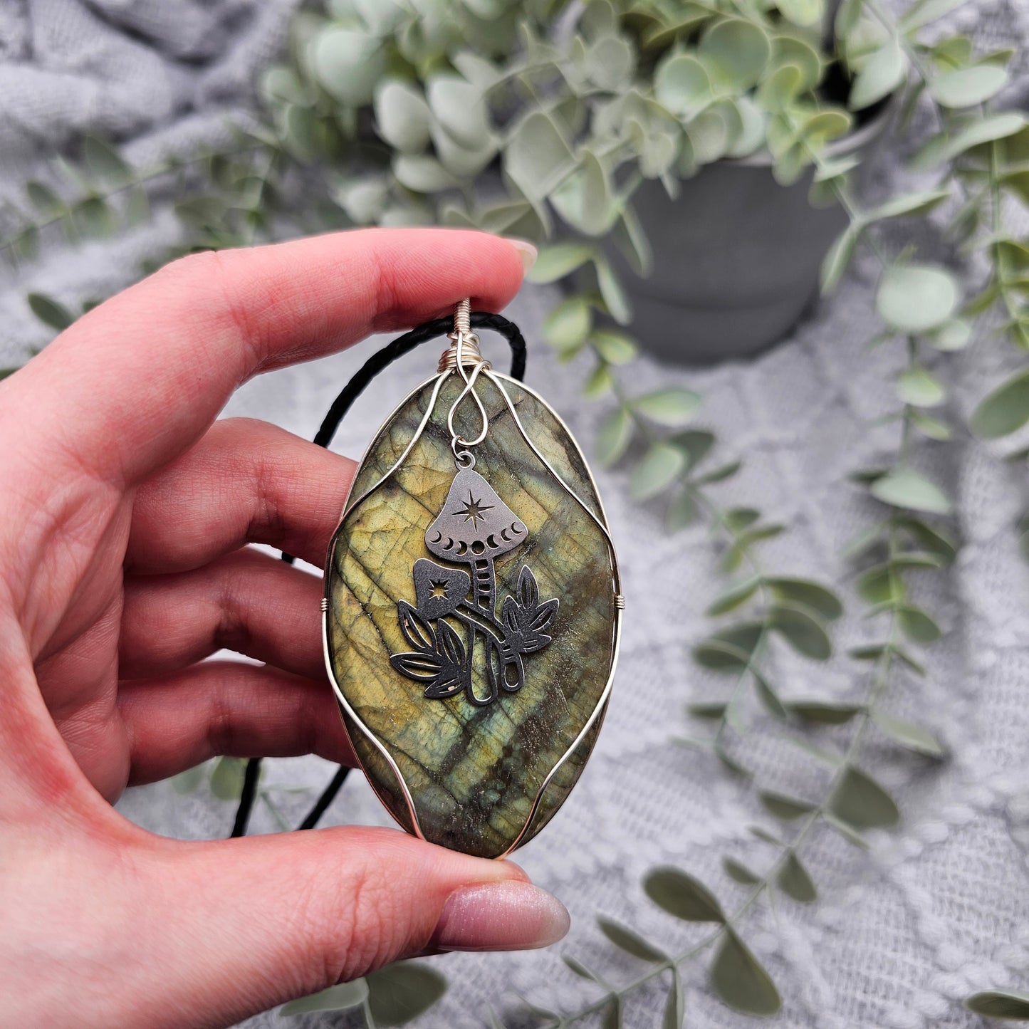 Labradorit matt & Pilze Anhänger | 925er Silber | Edelstein Halskette