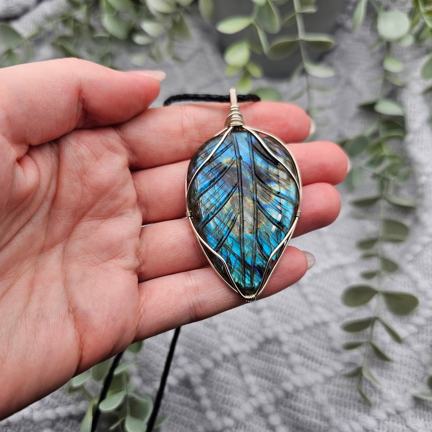 Labradorit graviert Anhänger | 925er Silber | Edelstein Halskette