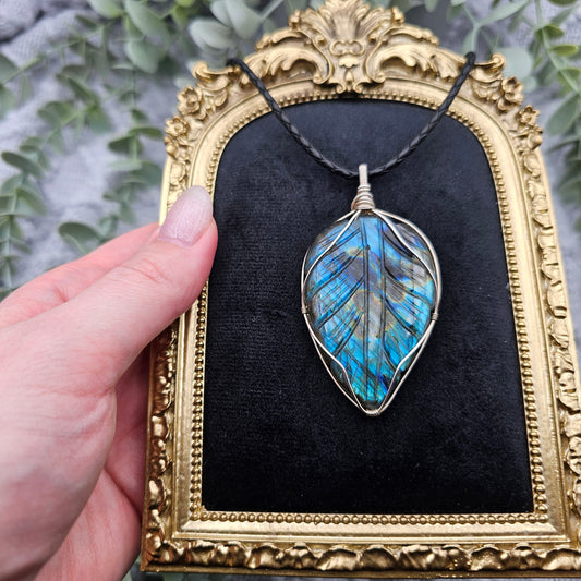 Labradorit graviert Anhänger | 925er Silber | Edelstein Halskette