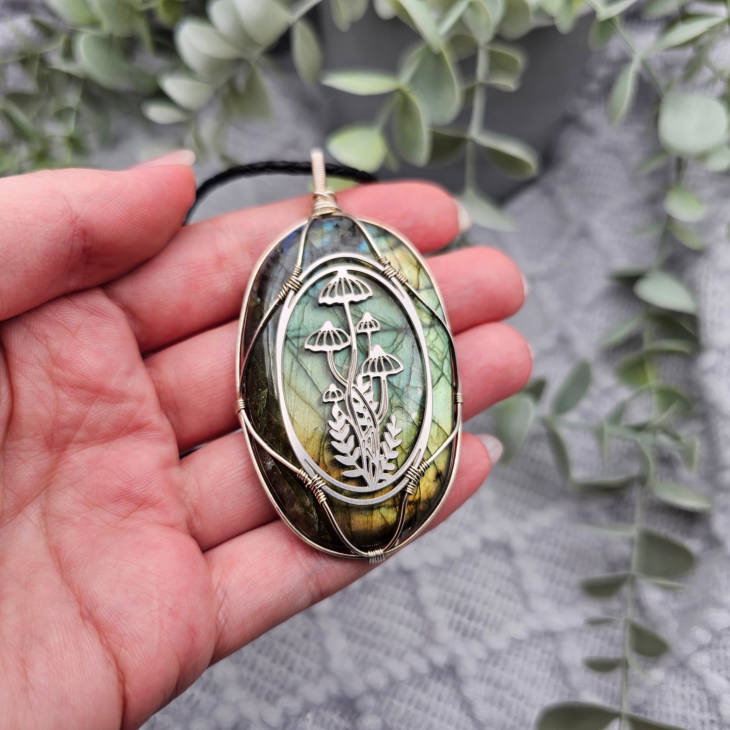 Labradorite & Forest Pendant | 925 Silver / Stainless Steel | Gemstone Necklace