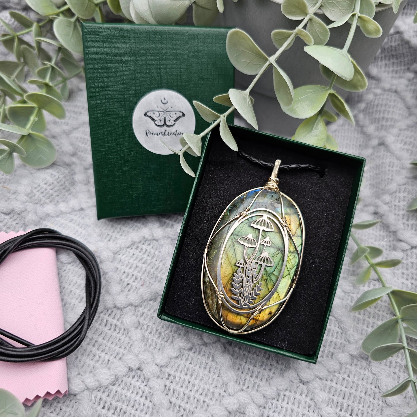 Labradorite & Forest Pendant | 925 Silver / Stainless Steel | Gemstone Necklace