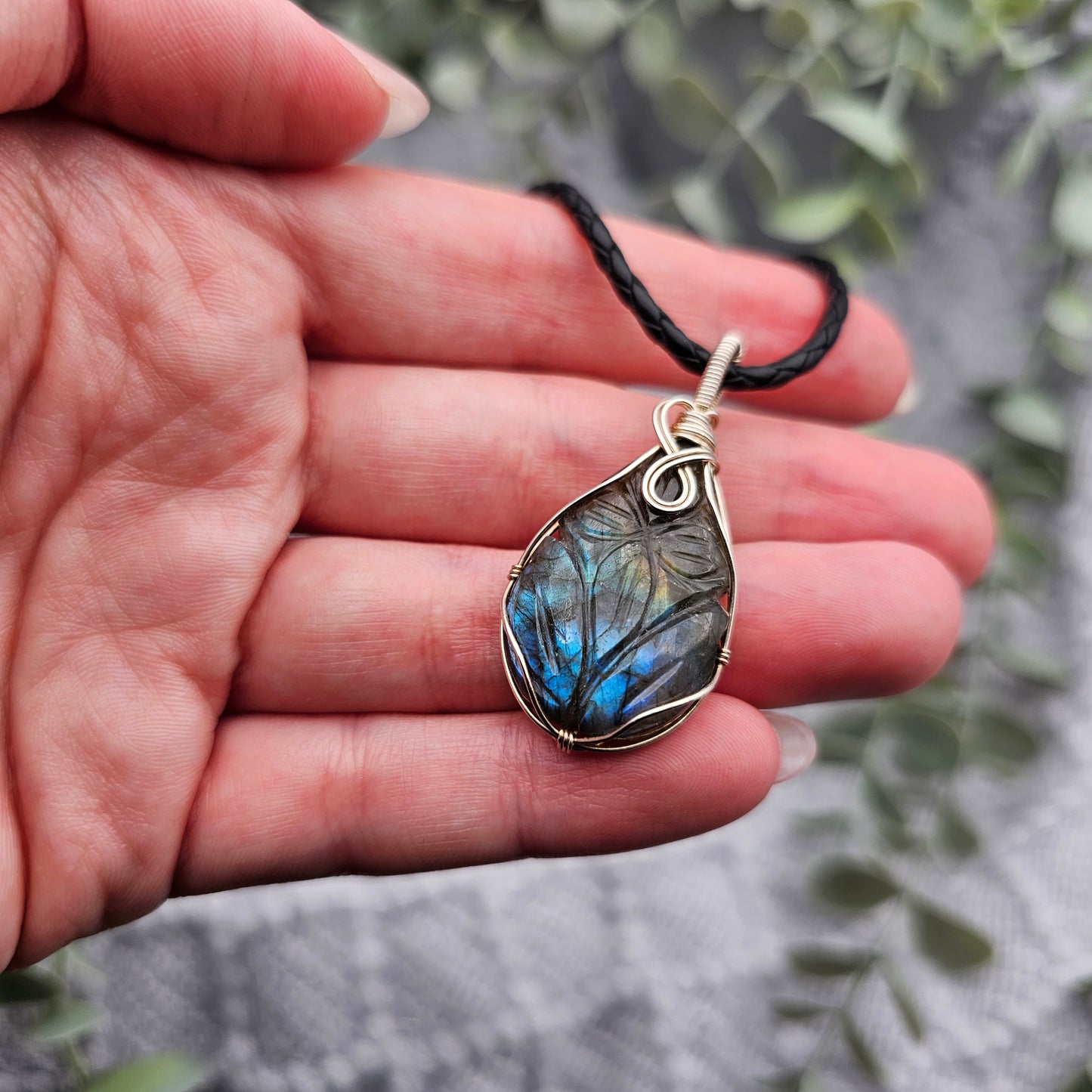 Labradorit graviert Anhänger | 925er Silber | Edelstein Halskette