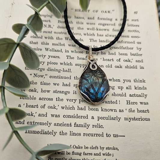 Labradorit graviert Anhänger | 925er Silber | Edelstein Halskette