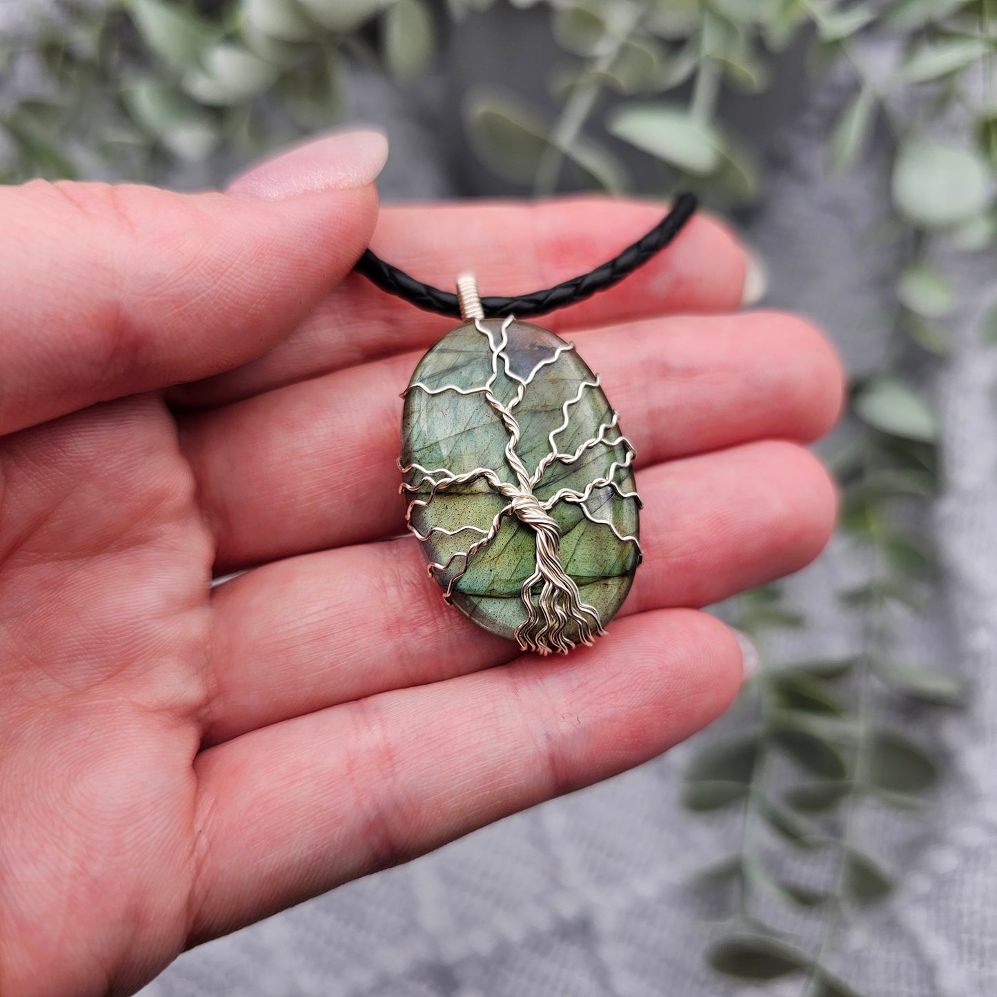 Labradorit Lebensbaum Anhänger | Schmuckdraht | Edelstein Halskette