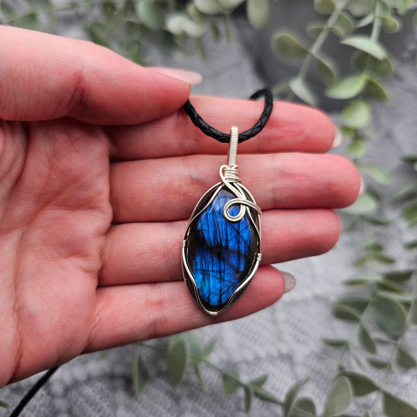 Labradorite Pendant | Jewelry Wire | Gemstone Necklace