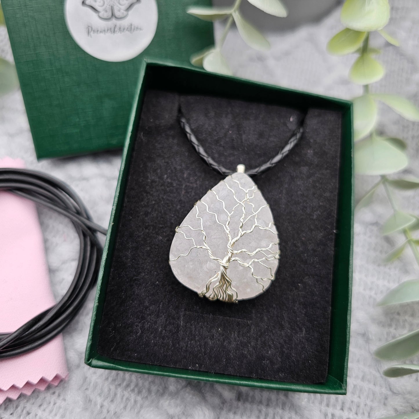 Agate Crystal Tree of Life Pendant | Jewelry Wire | Gemstone Necklace