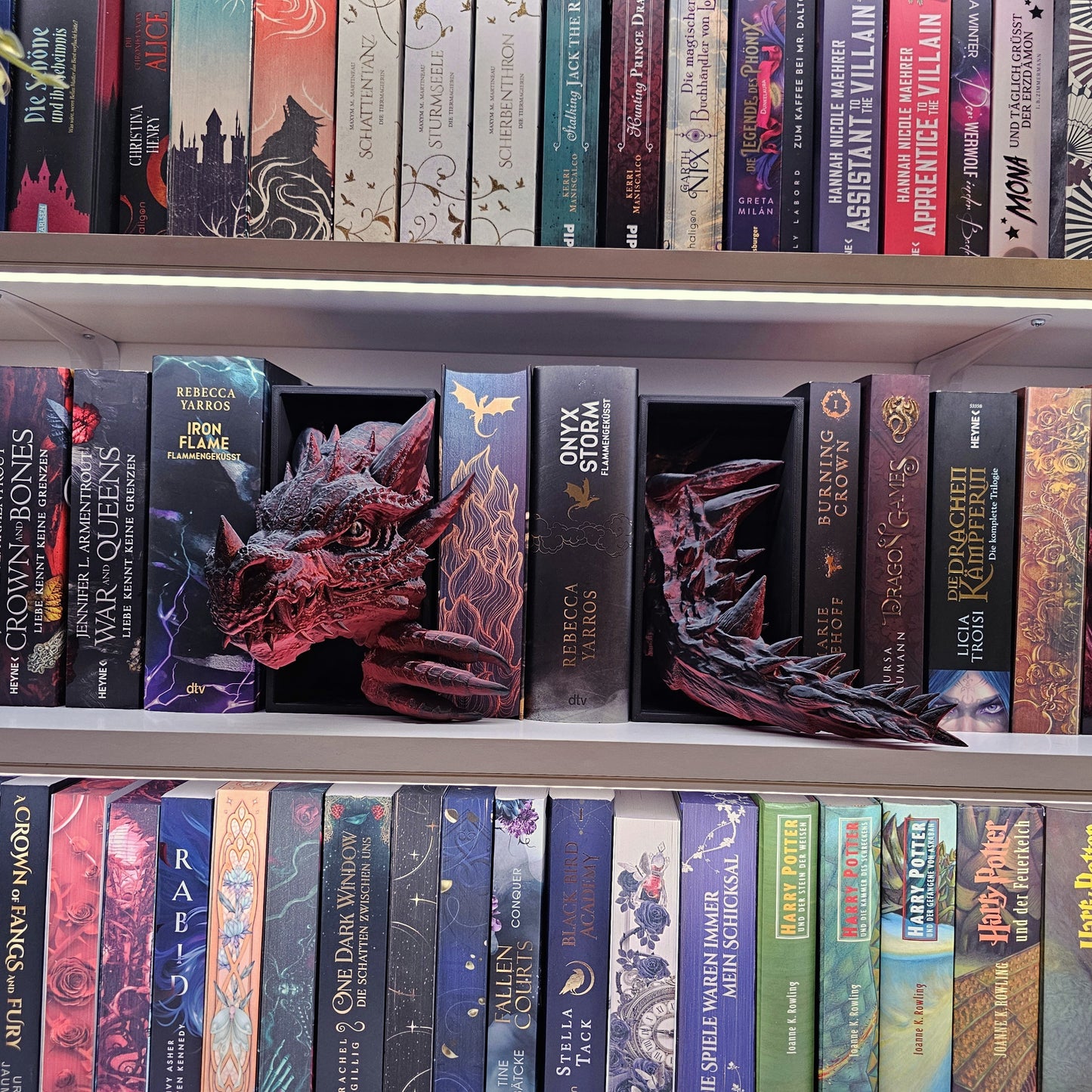 Book Nook Drache Rot/Schwarz glänzend  Set/Einzeln | 3D Druck | Buchstütze | Dekoration Bücherregal