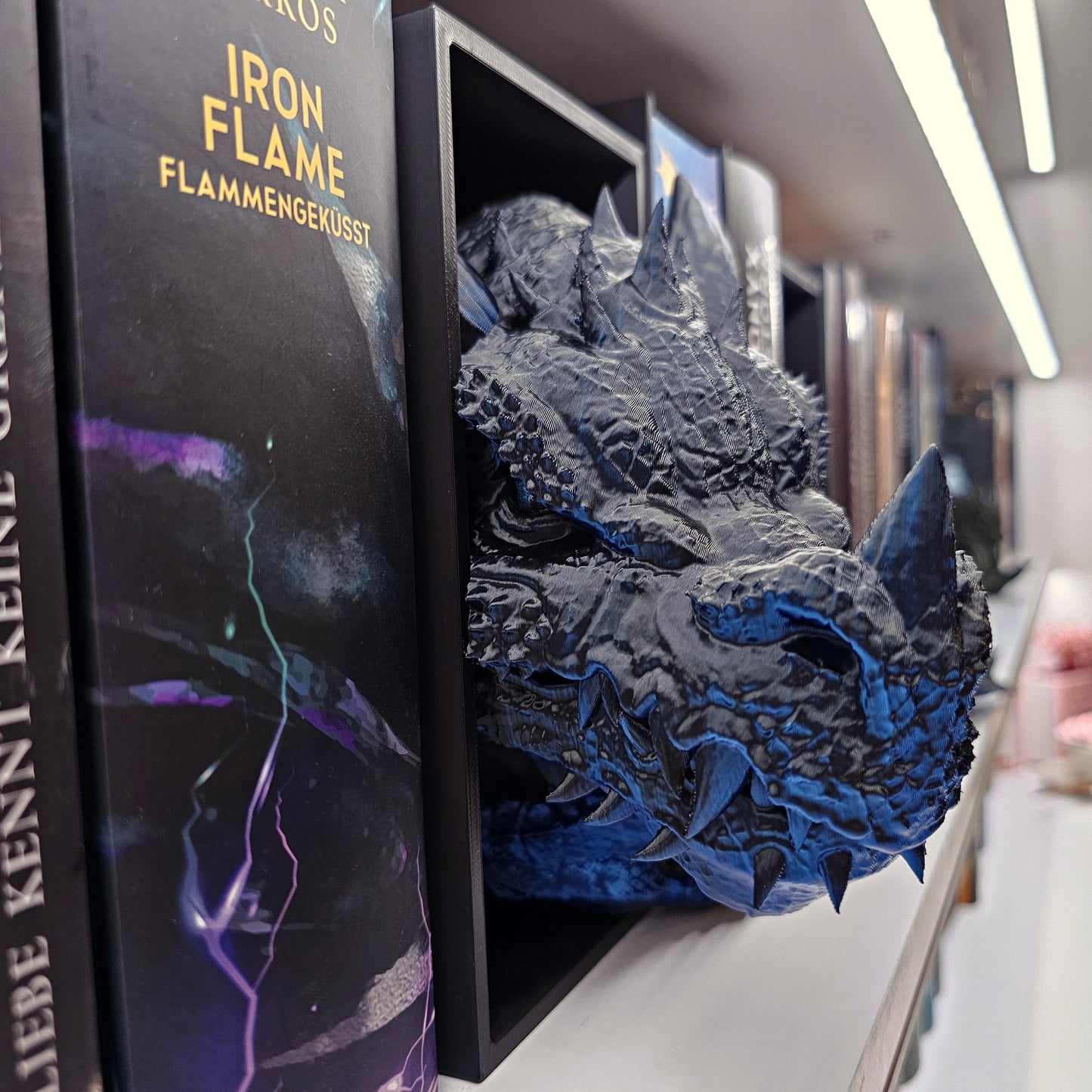 Book Nook Drache Blau/Schwarz glänzend Set/Einzeln | 3D Druck | Buchstütze | Dekoration Bücherregal