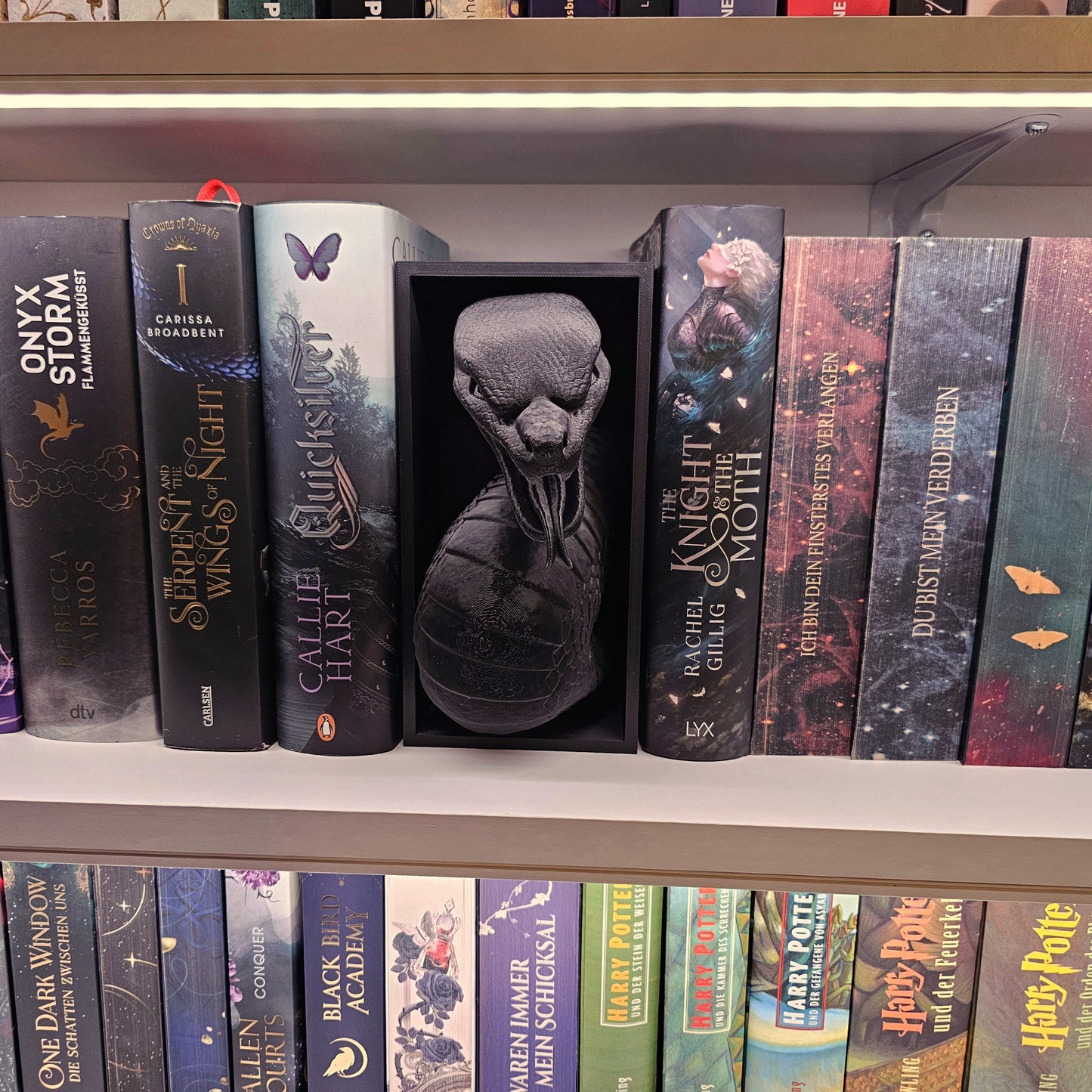 Book Nook Schlange Schwarz | 3D Druck | Buchstütze | Dekoration Bücherregal