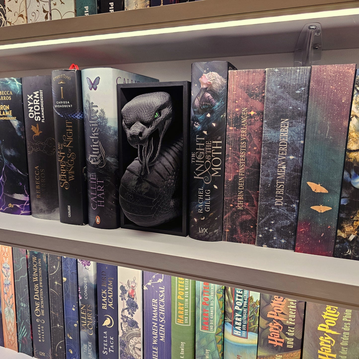 Book Nook Schlange Schwarz | 3D Druck | Buchstütze | Dekoration Bücherregal