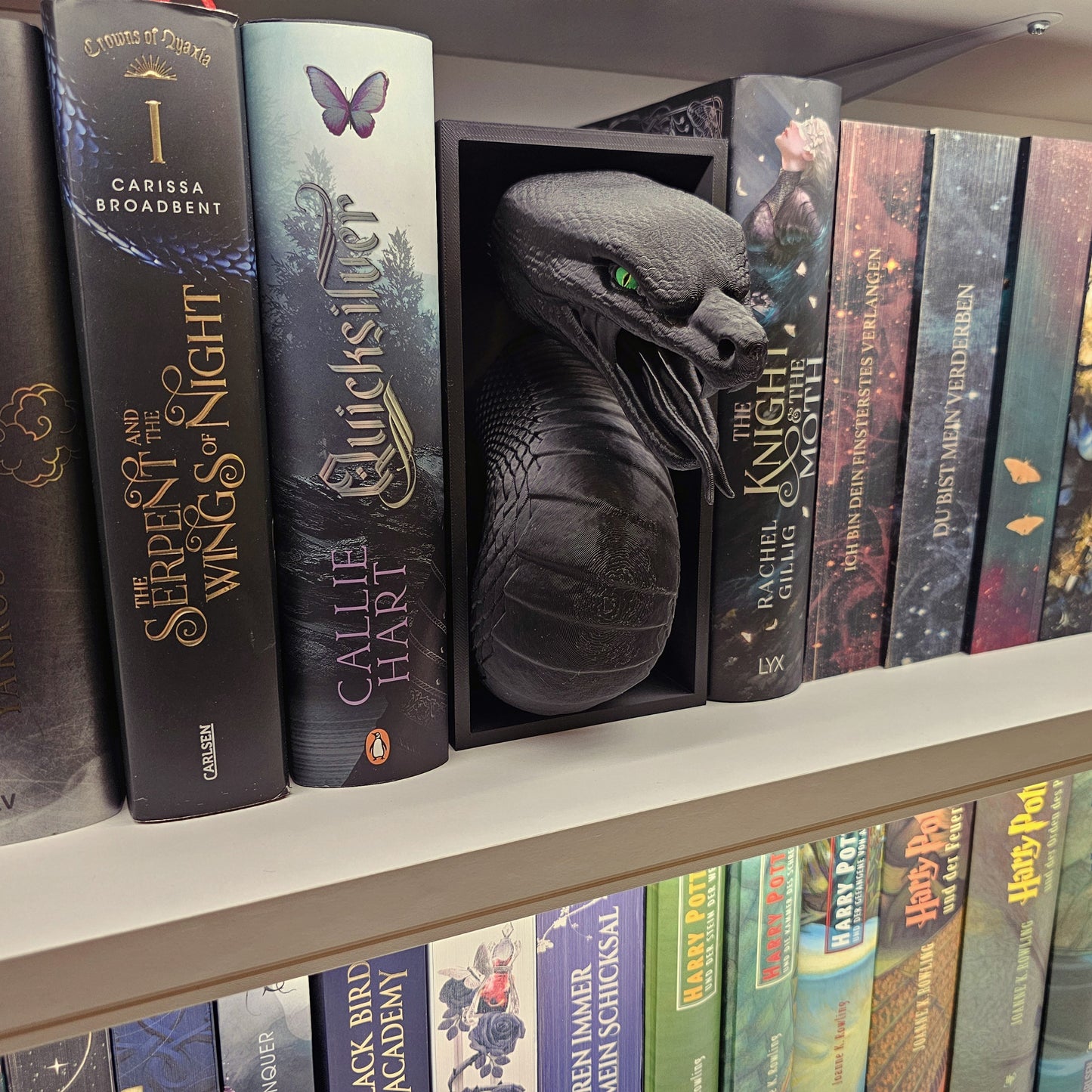 Book Nook Schlange Schwarz | 3D Druck | Buchstütze | Dekoration Bücherregal